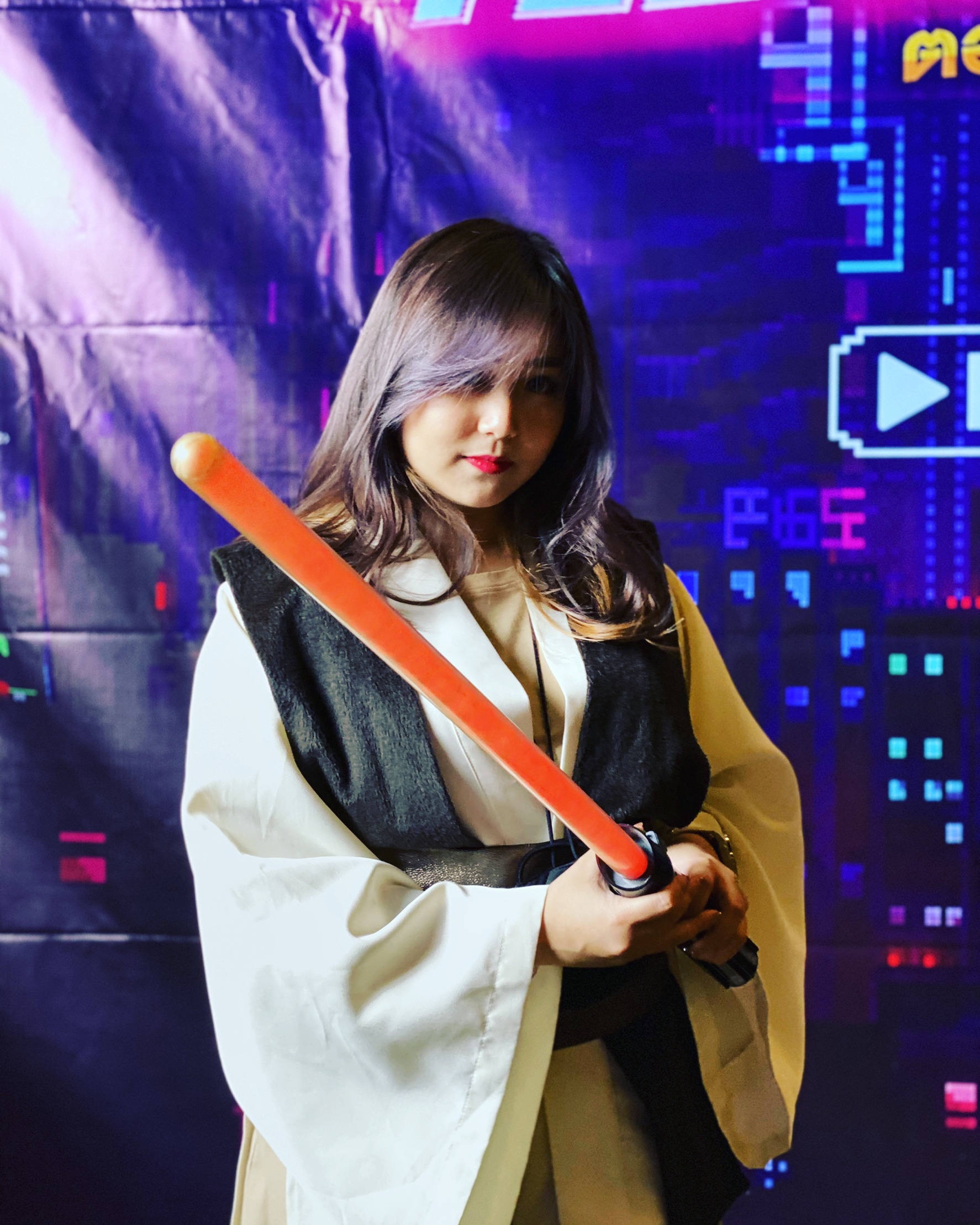 ชุดเจไดหญิง สีครีม น้ำตาล