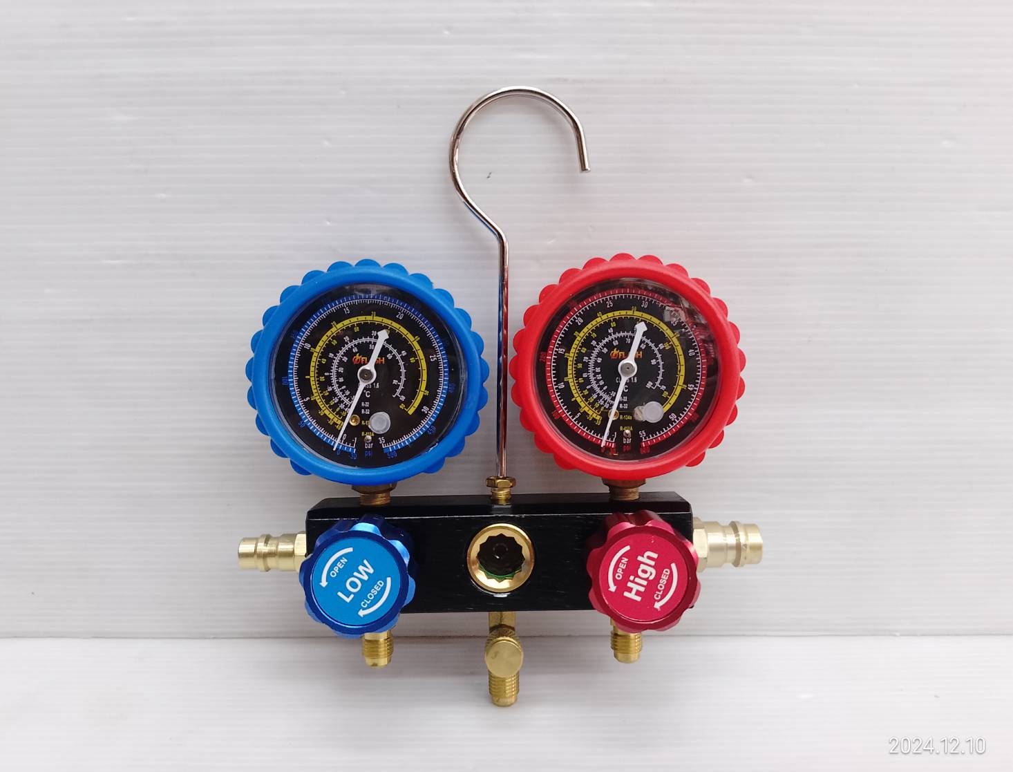 FLASH ชุดเกจวัดน้ำยาแอร์ พร้อมสาย 36 นิ้ว และอุปกรณ์ครบชุด R410, R32, R134A, R22 No.FS-AC002