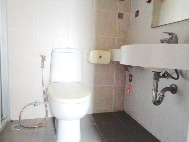 H1187 ขายคอนโด ลุมพินีเพลส สุขสวัสดิ์-พระราม2 ชั้น29 ถนนสุขสวัสดิ์ แขวงจอมทอง เขตจอมทอง กรุงเทพมหานคร โครงการอยู่ติดกับตลาดอินดี้