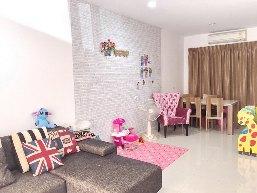 H800 ขายทาวน์โฮม 3ชั้น 20 ตร.วา ม.บ้านกลางเมือง S Sense พระราม9-ลาดพร้าว ตรงข้ามโรงแรมทาวน์อินทาวน์ ทำเลดี สภาพพร้อมอยู่