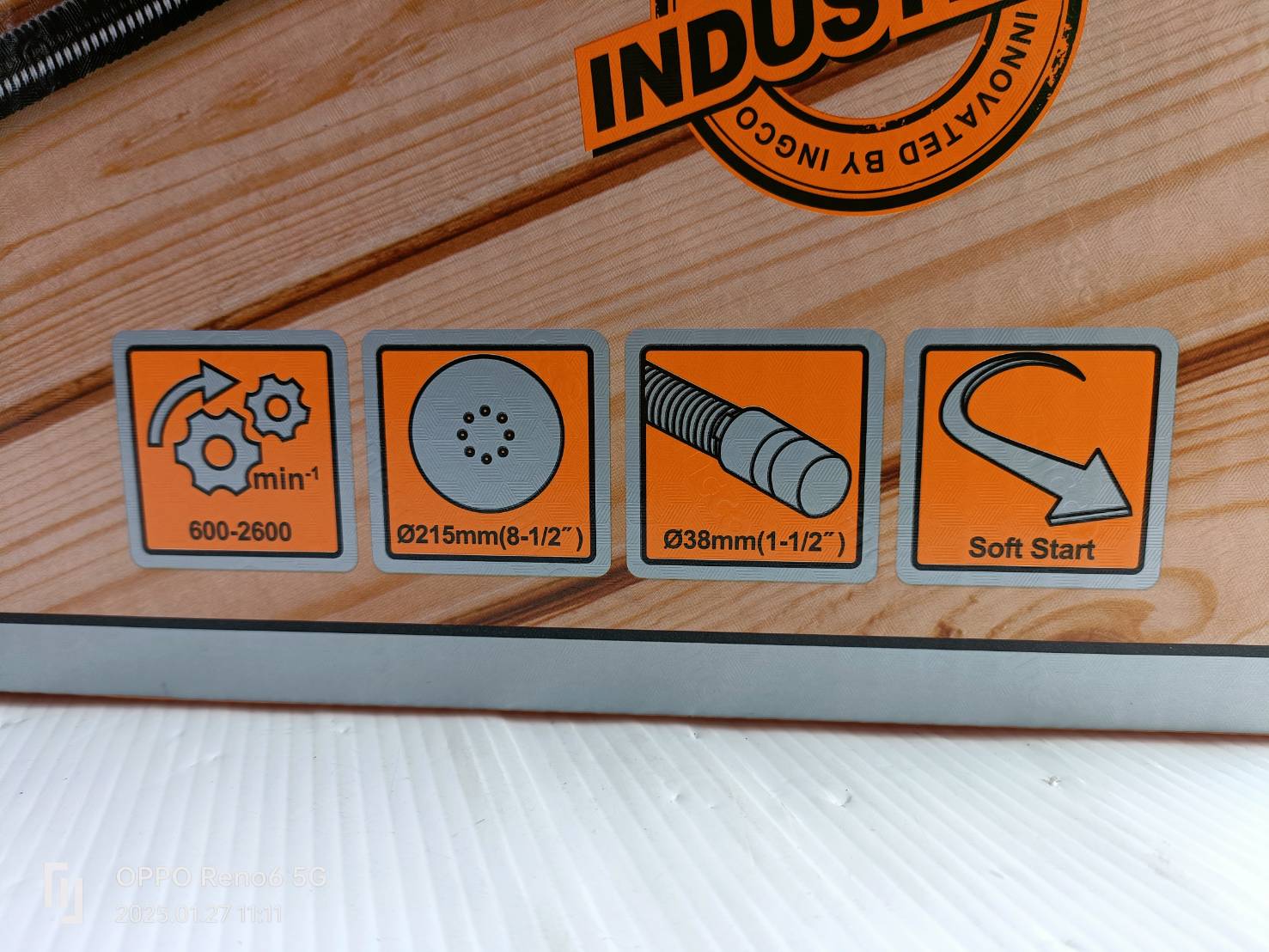 เครื่องขัดผนัง9" DWS10501 INGCO