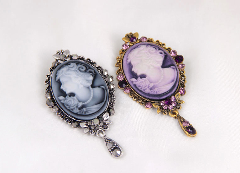 (พร้อมส่ง) เข็มกลัด 073