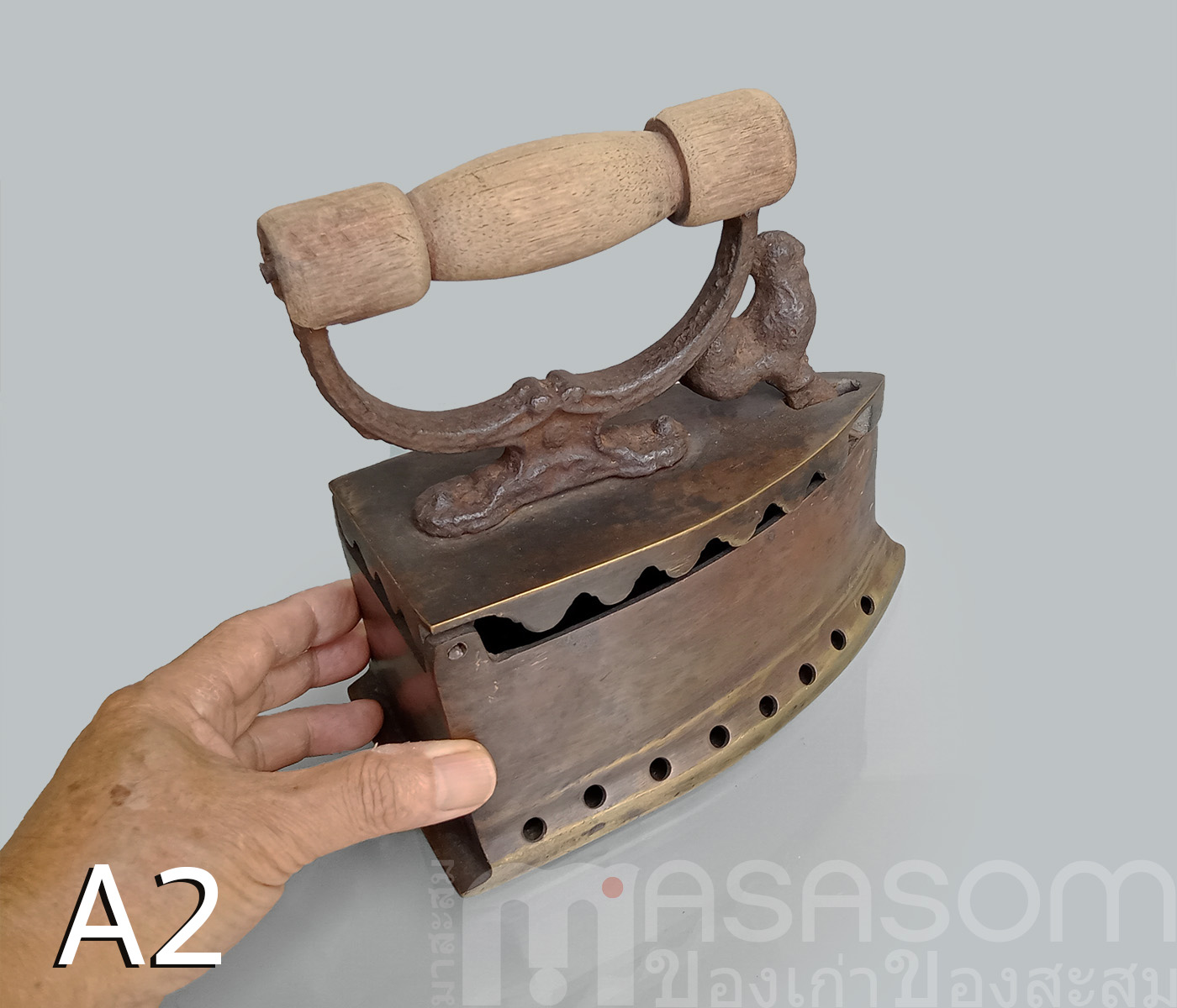 เตารีดหัวไก่ทองเหลือง