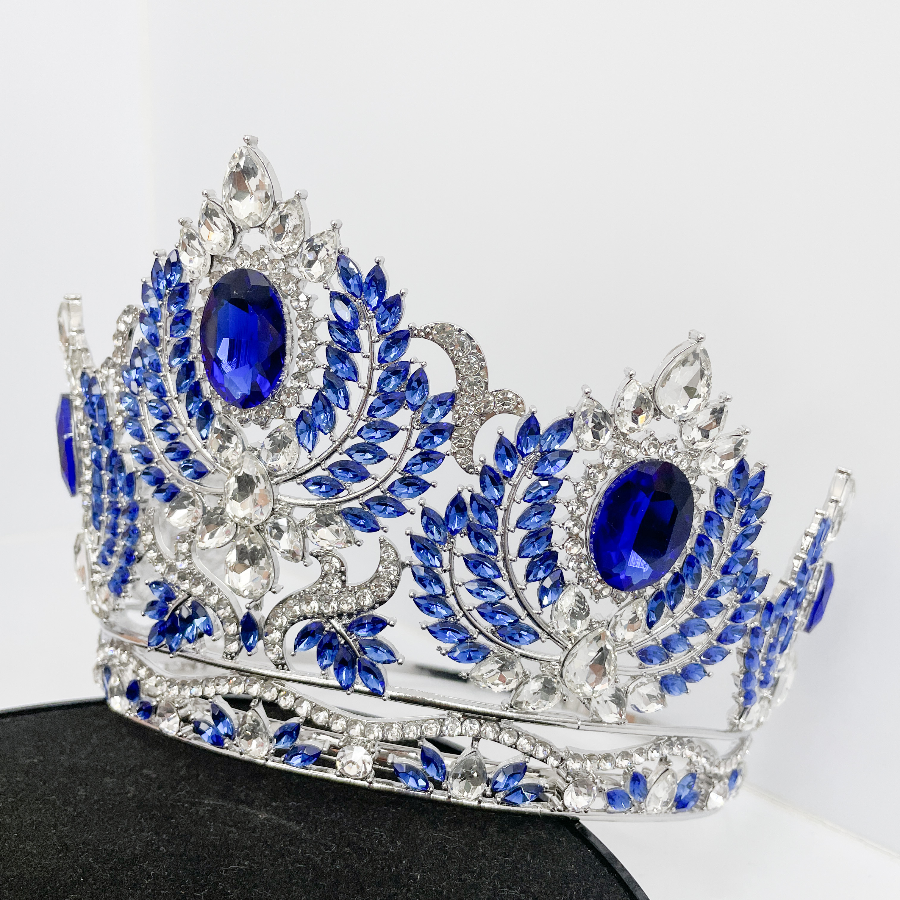 (พร้อมส่ง) มงกุฏ 089 สีน้ำเงิน มงกุฎนางงาม มงกุฎเพชร มงกุฎประกวด สินค้าพร้อมส่ง ไม่ต้องรอนาน งานพรีเมี่ยม