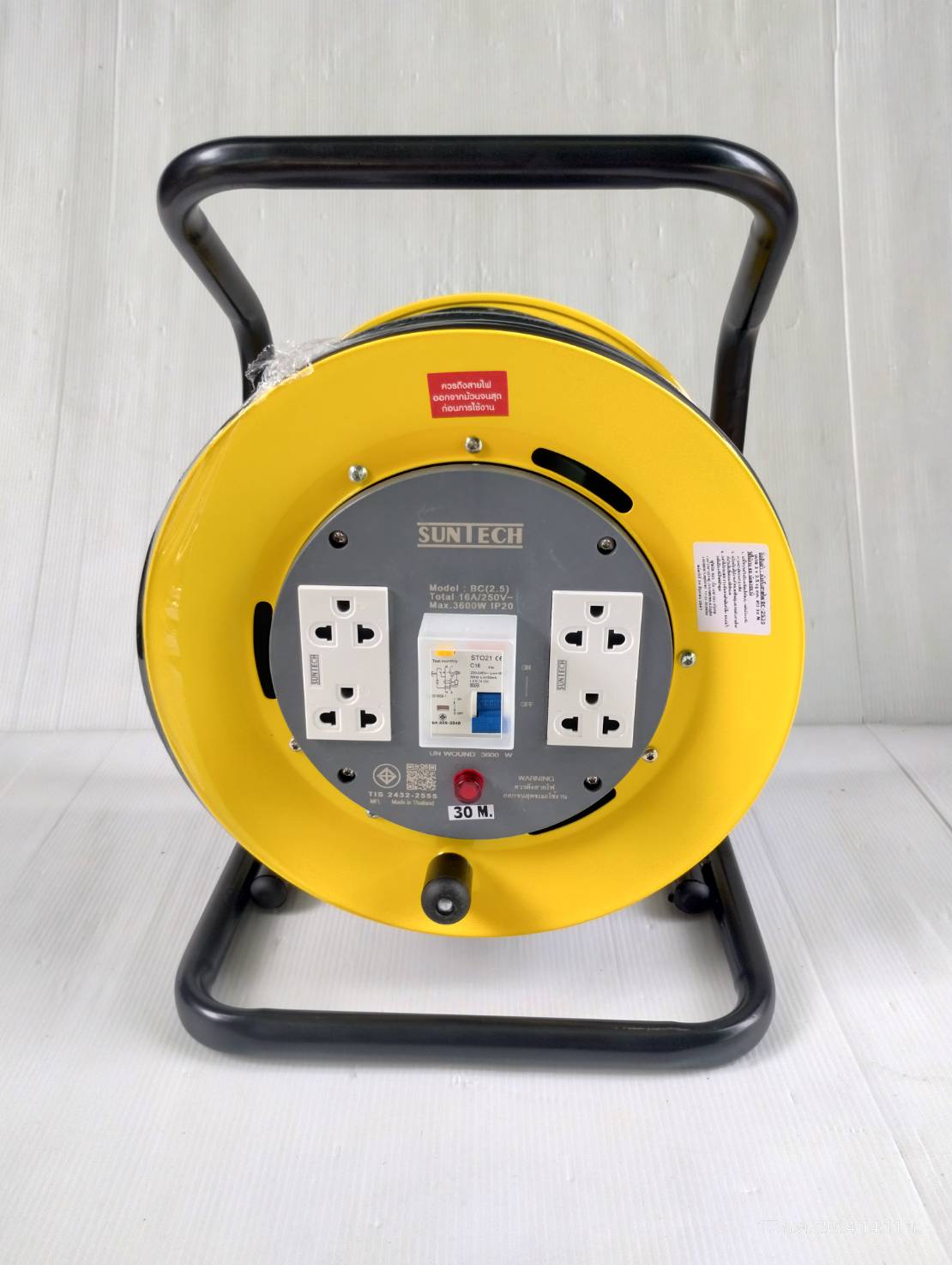 ล้อเก็บสายไฟ SUNTECH 16 A ขนาด 2.5mm. x ยาว 30 เมตร มีเบรคเกอร์ BC2530