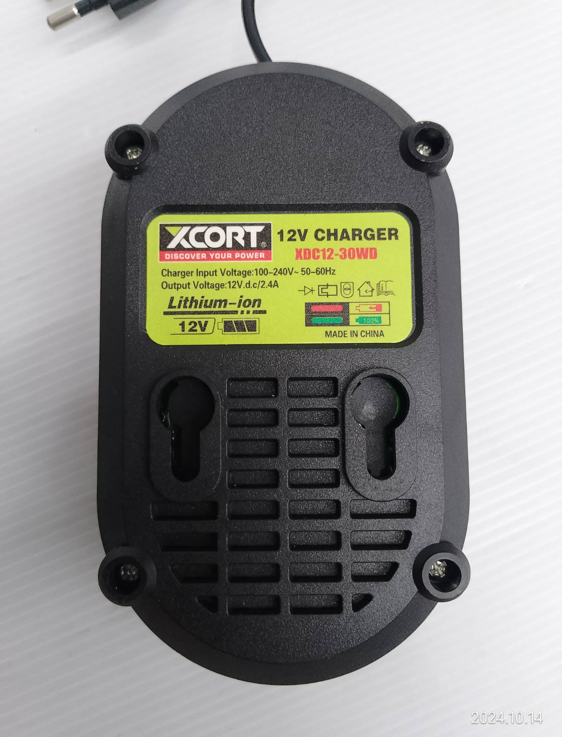 XCORT เครื่องเจียร์สายอ่อนไร้สาย XDC12-050KIT แบตลิเธียม 12V (1 ก้อน) ปรับระดับได้ พร้อมใบเจียร์ ใบขัด