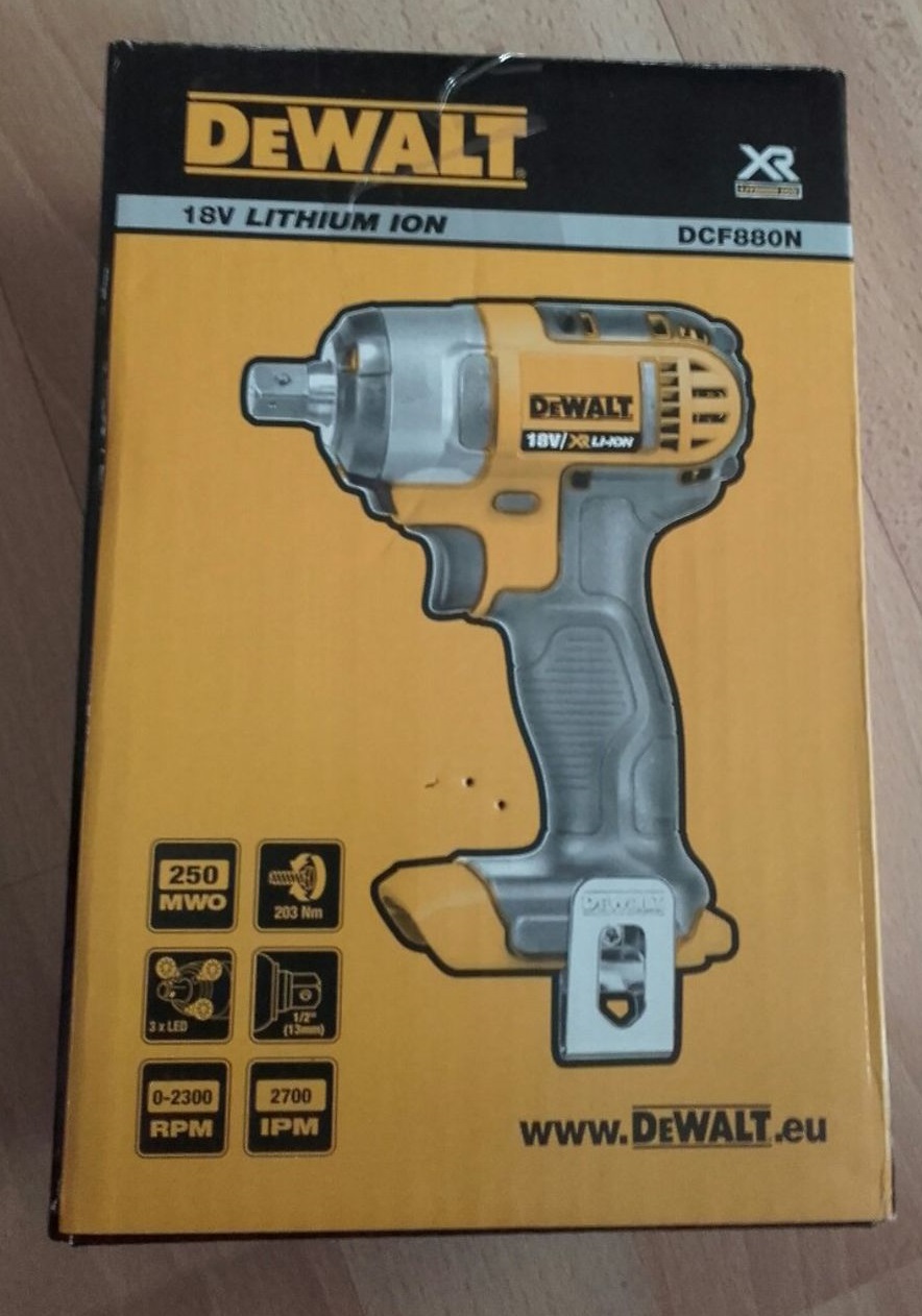 บล๊อก1/2ไร้สาย18V DCF880N DEWALT