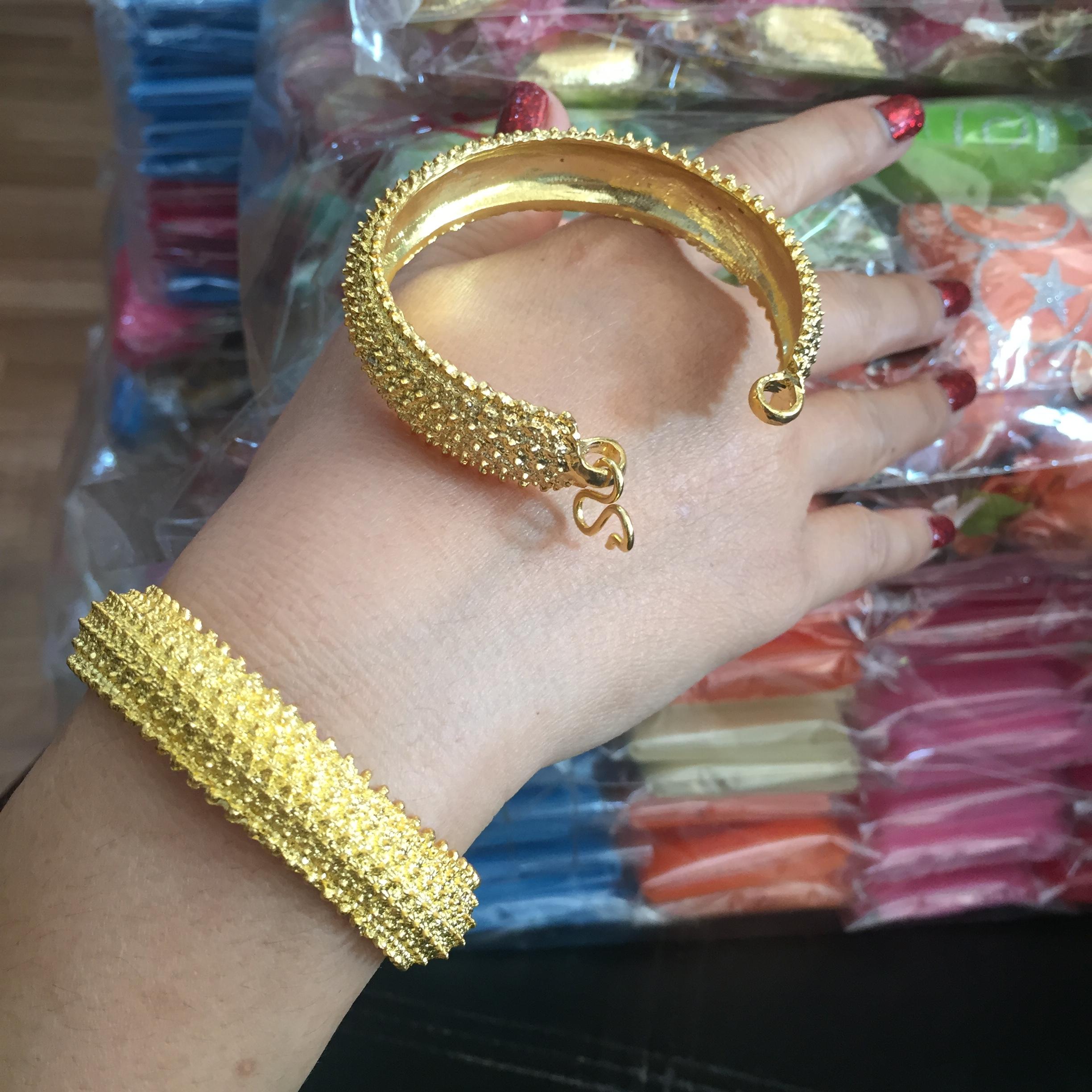 (พร้อมส่ง) กำไลทองขายเป็นคู่ 015