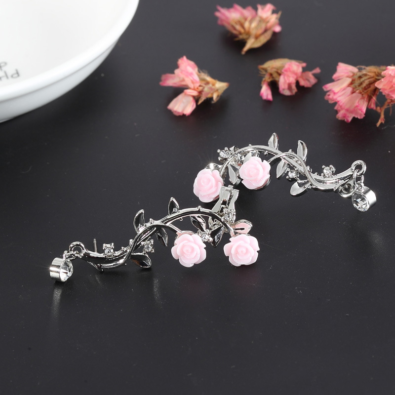 (พร้อมส่ง) ต่างหู 103 (แบบเข็ม) ลายดอกไม้สวยงาม สินค้าพร้อมจัดส่งจาก จ.อุบลราชธานี