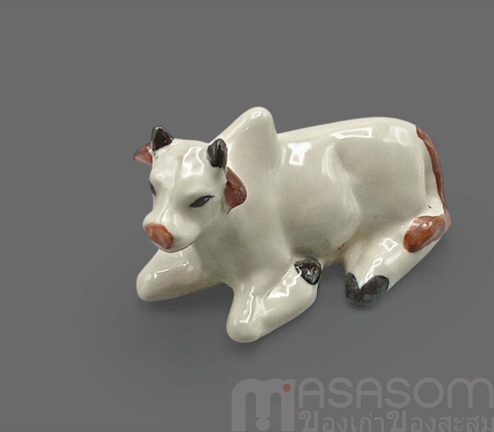 ตุ๊กตารูปวัวเซรามิค