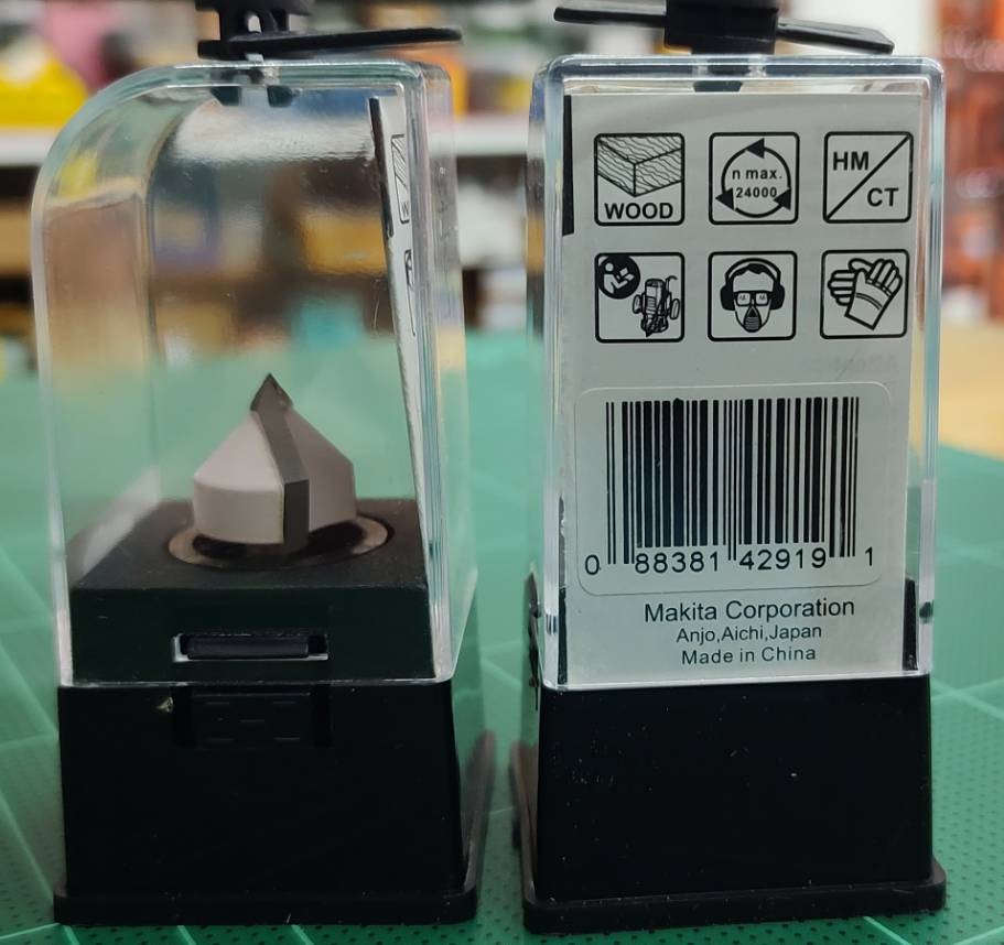 ดอกทริมเมอร์ V Groove Bit 1/4″ MAKITA D-49373