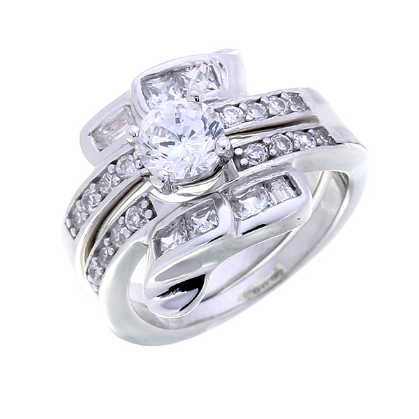 แหวนคู่ ประดับเพชรCZ แหวนเพชรเม็ดชู สแตคเป็นเซต การสแตคแบบนี้เหมาะสำหรับสาวๆที่ชอบความหรูหรา ใหญ่อลังการ อะไรที่เป็นเซตอยู่แล้วก็ยิ่งจะดูเจ๋งไปเลย