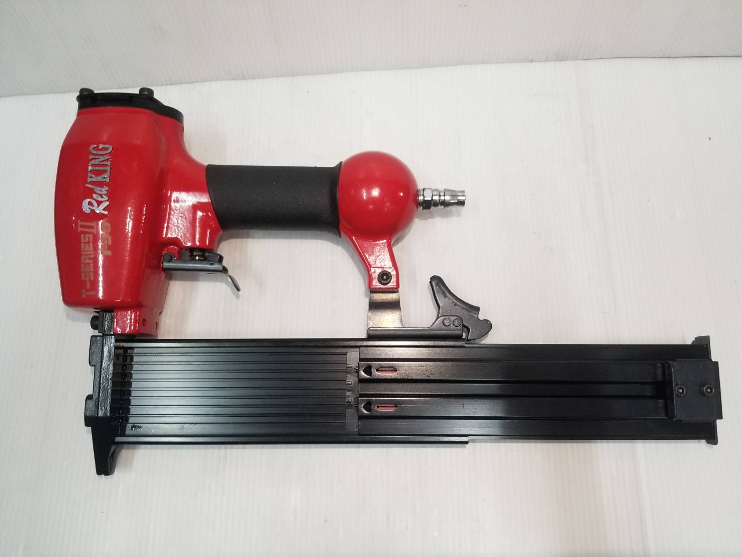 แม็กยิงตะปูลม ขาเดี่ยว F-50 REDKING (T SERIES) II เซฟตี้ไกปืน