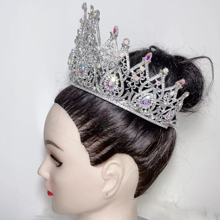 (พร้อมส่งจากไทย) มงกุฏ 115 สีรุ้ง มงกุฎนางงาม มงกุฎเพชร มงกุฎประกวด สวยงามอลังการ ฐานมงวงกลมปรับได้ สินค้าพร้อมส่ง ไม่ต้องรอนาน งานพรีเมี่ยม