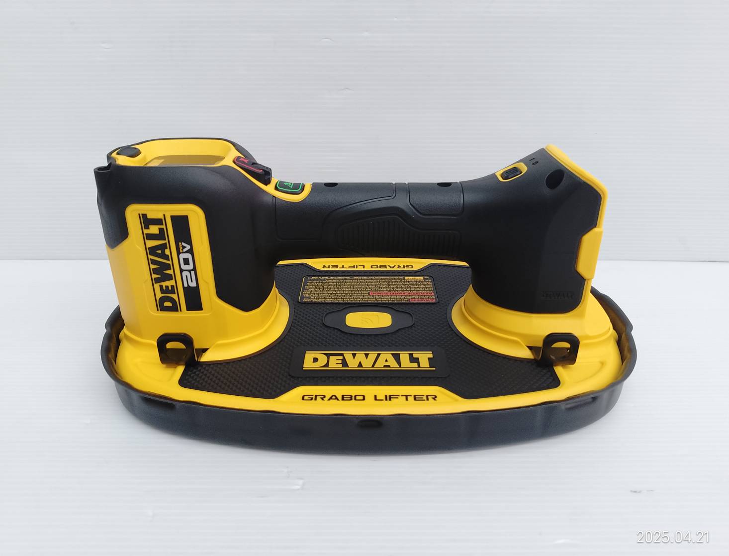 DEWALT อุปกรณ์ยกของสูญญากาศไร้สาย รุ่น DCE592B