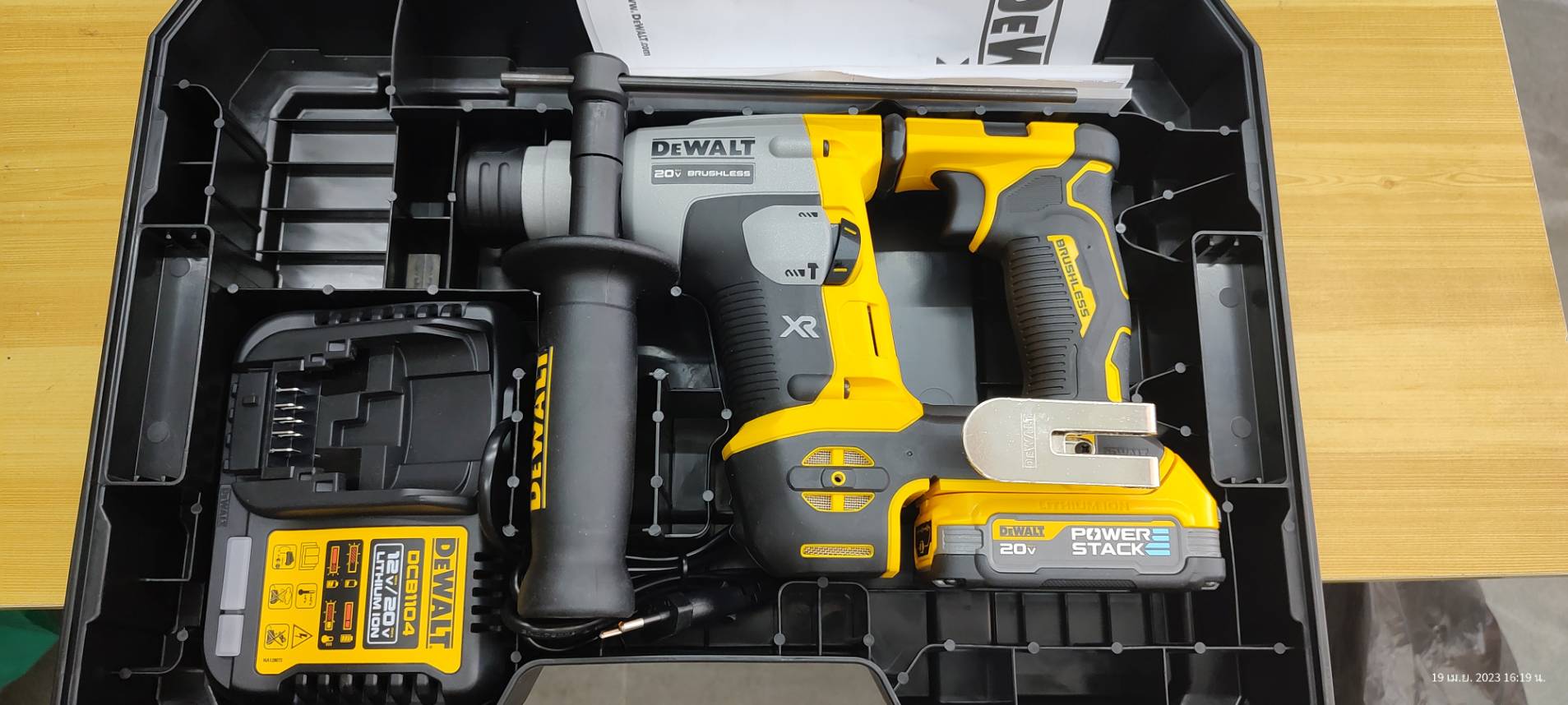 สว่านโรตารี่20V พร้อมแบตเตอรี่ Powerstack DCH172E1T DEWALT