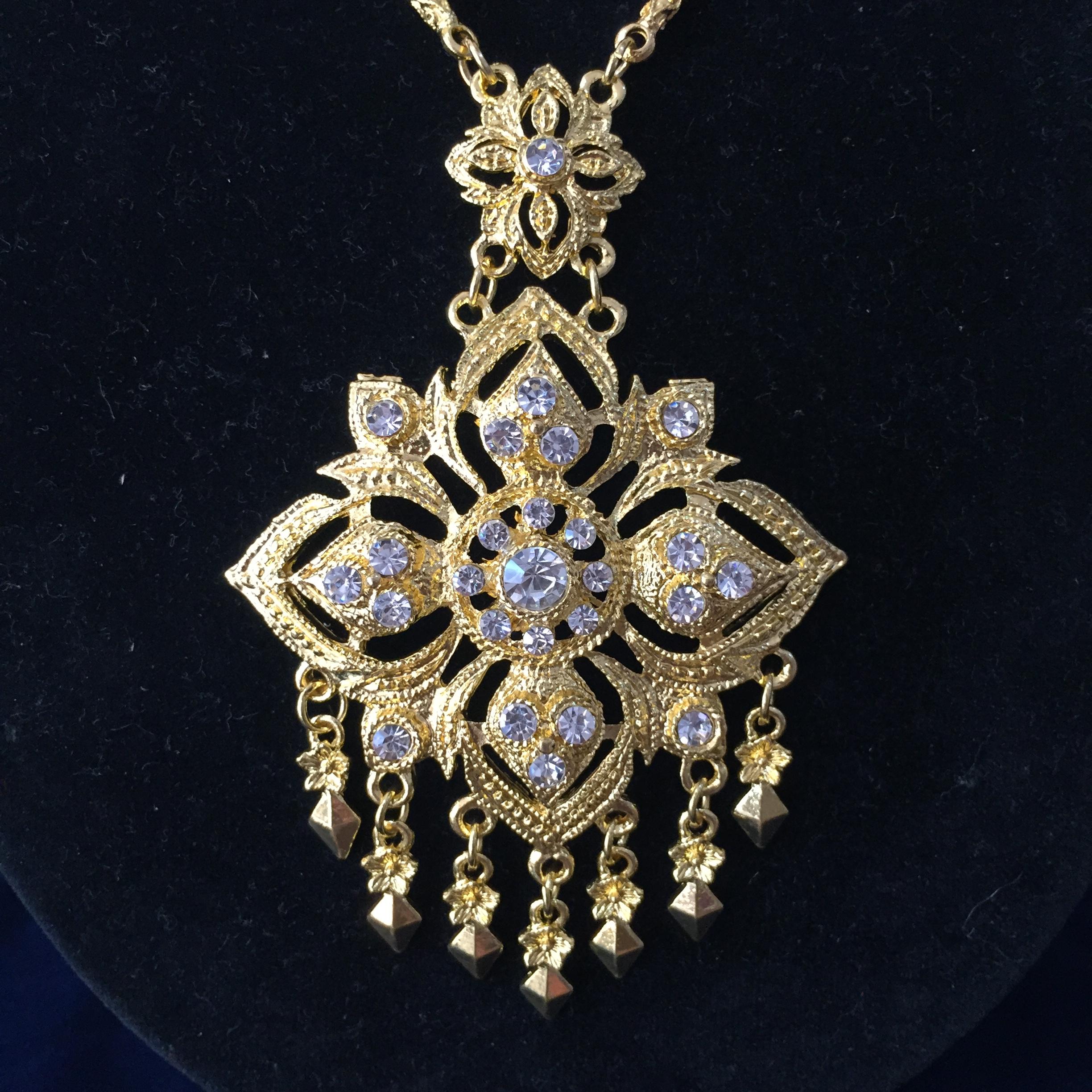 (พร้อมส่ง) เครื่องประดับไทยสร้อยคอ+ต่างหู 028