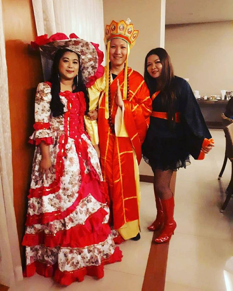 ชุดเจ้าหญิงอังกฤษ / ชุดผู้ดีอังกฤษ