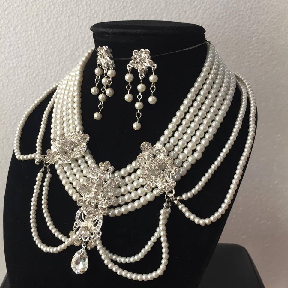 (พร้อมส่ง) สร้อยคอไข่มุก+ต่างหู 069 (หนีบ)