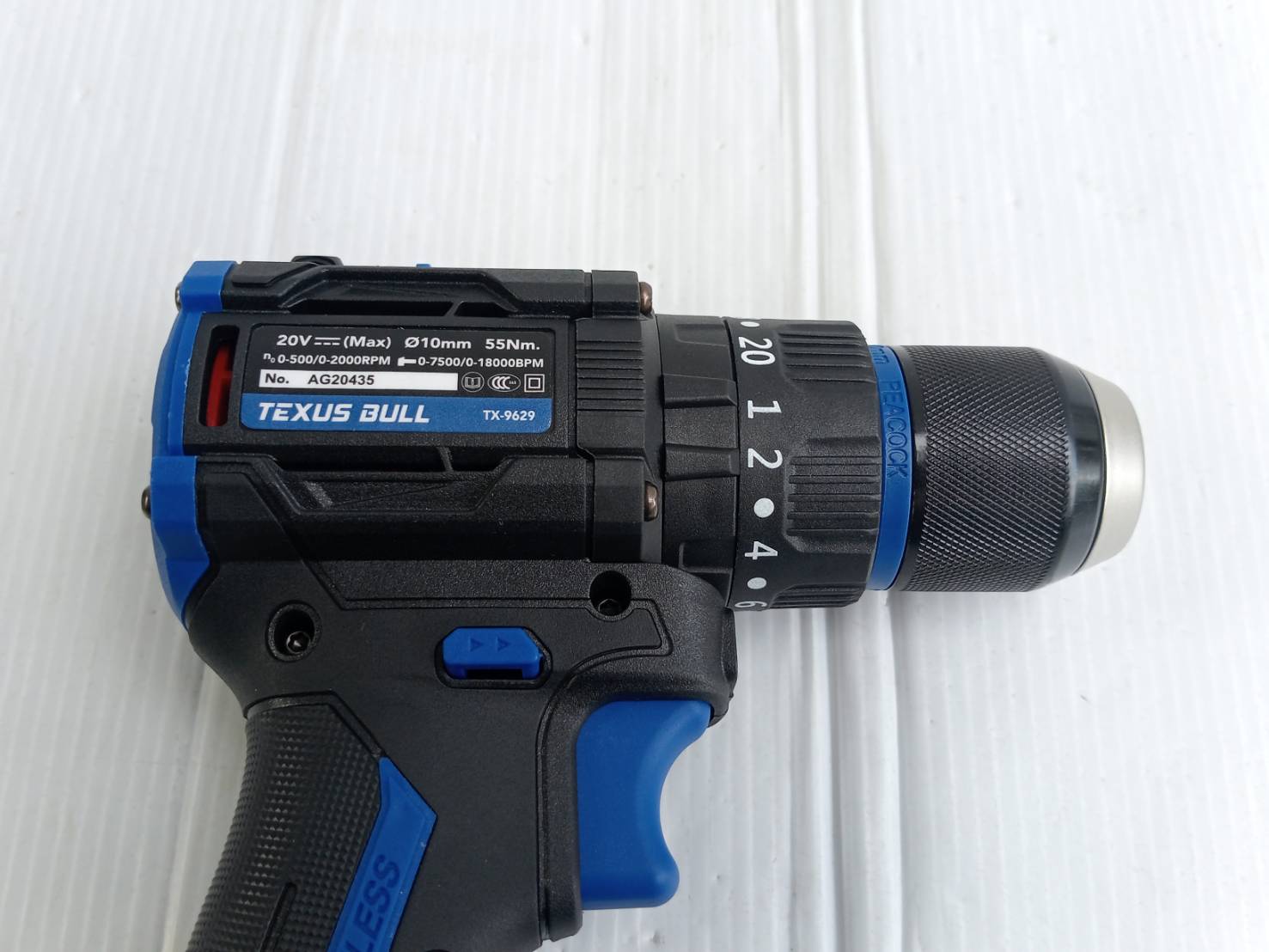 TEXUS BULL รุ่น TX-8241 ชุดสว่านกระแทกและเจียรมือไร้สาย 20V. พร้อมแบตเตอรี่ x4.0/6.0Ah