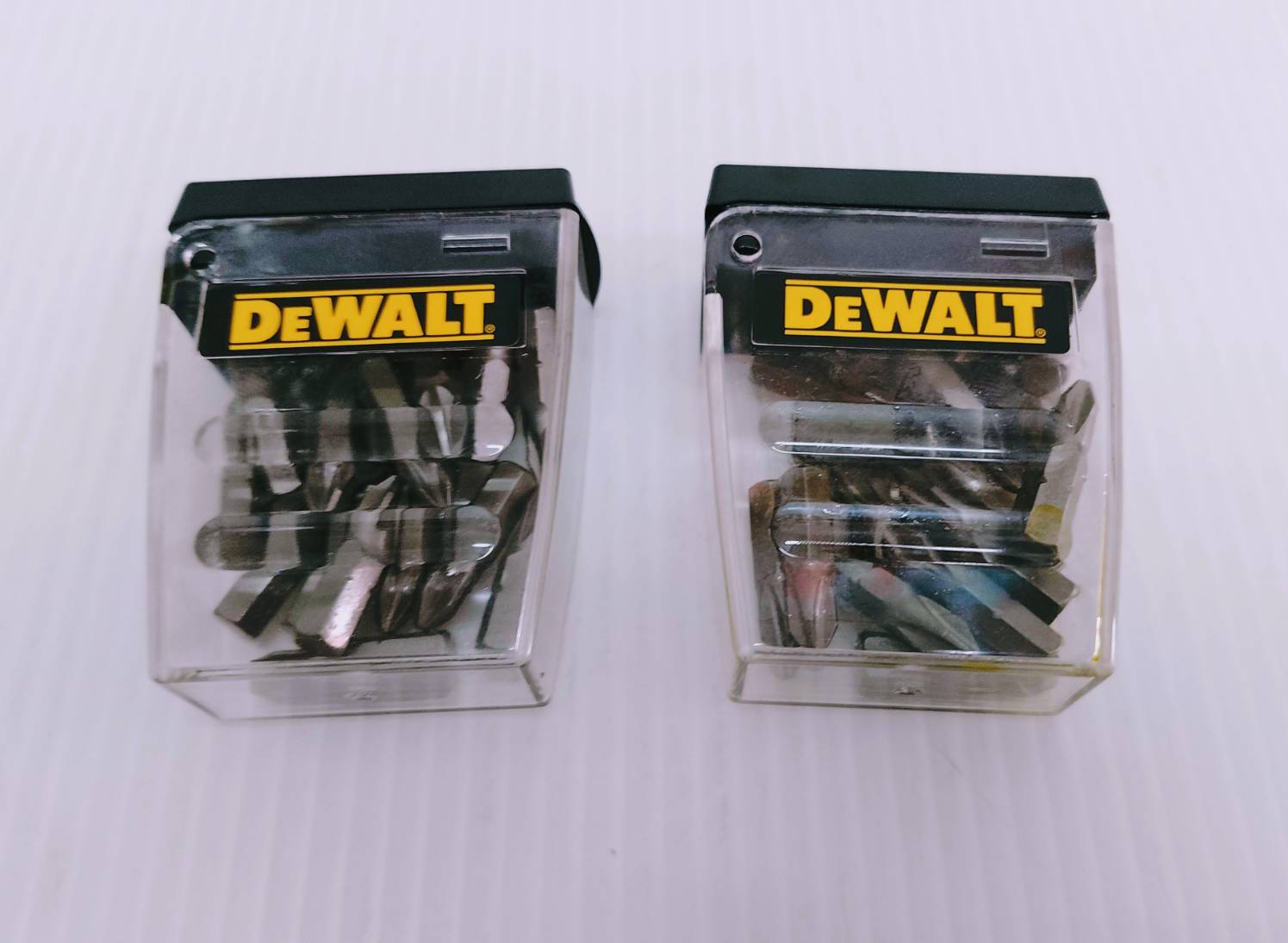 ชุดดอกสว่านและดอกไขควง 100 ชิ้น DT71569 DEWALT