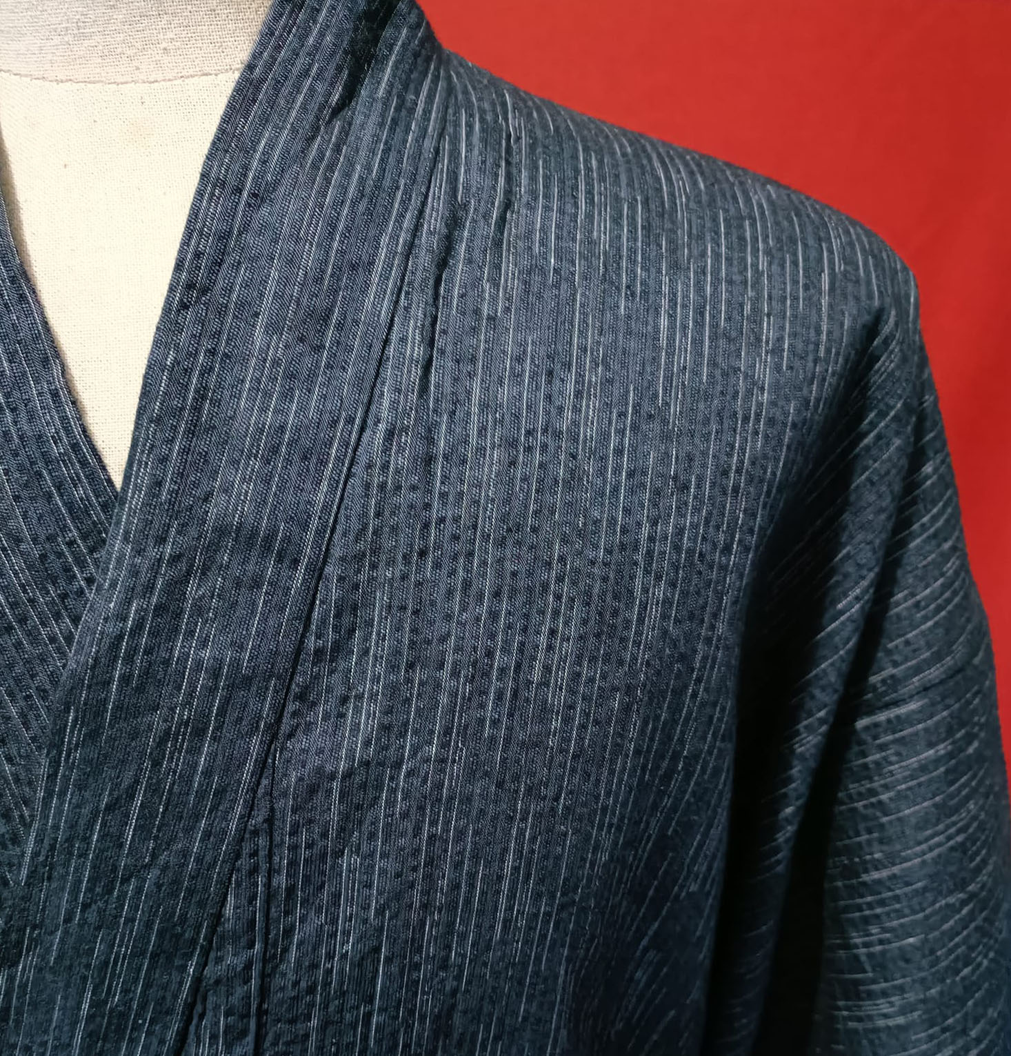 ยูกาตะชายสีกรมดำ