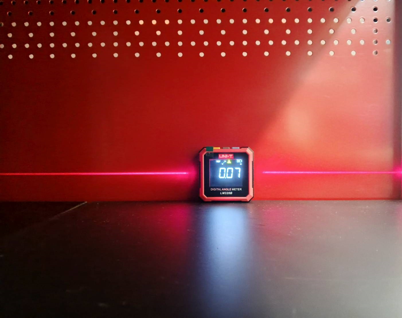 ระดับน้ำดิจิตอลมินิ รุ่น LM320B UNI-T