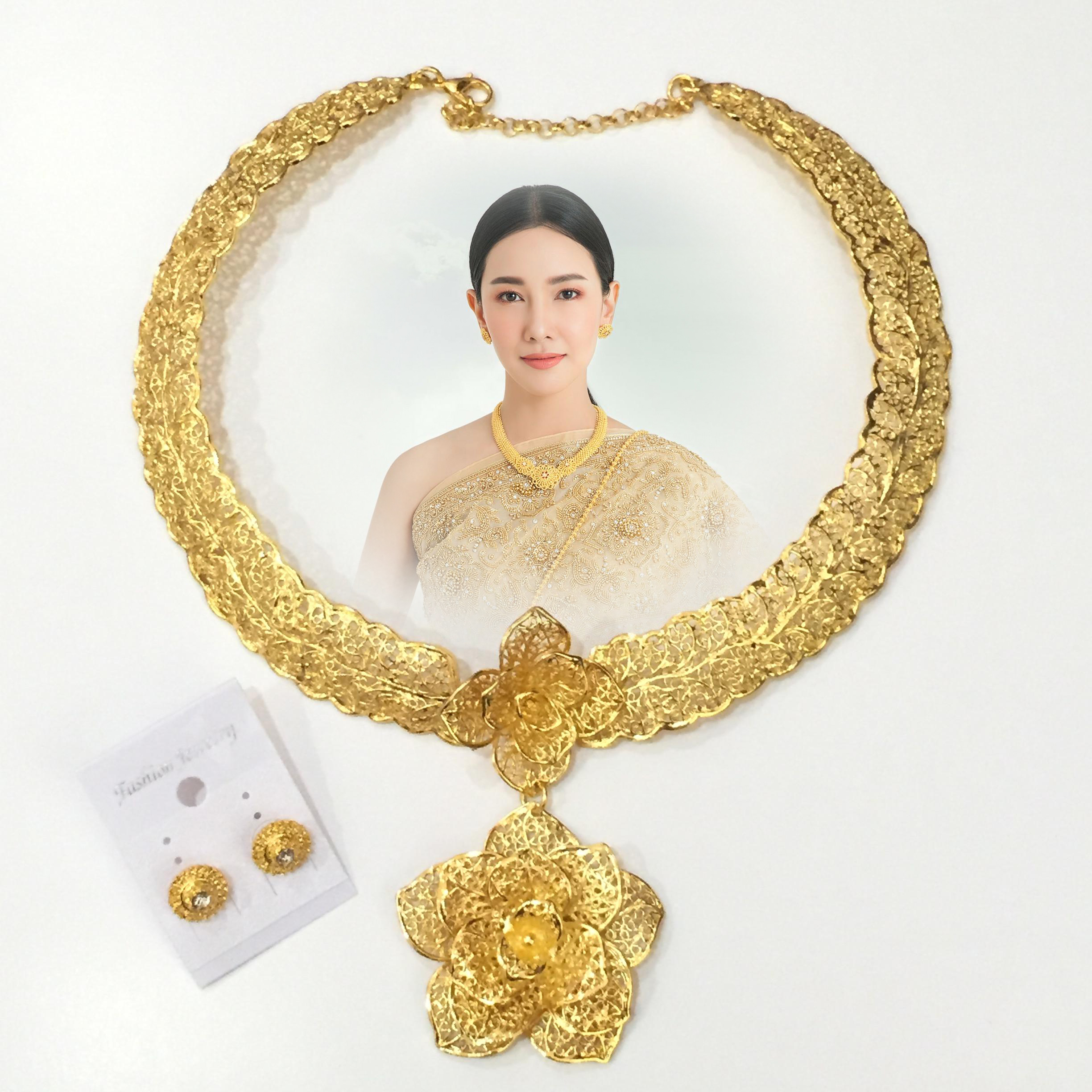 (พร้อมส่ง) เครื่องประดับไทยสร้อยคอ+ต่างหู 049