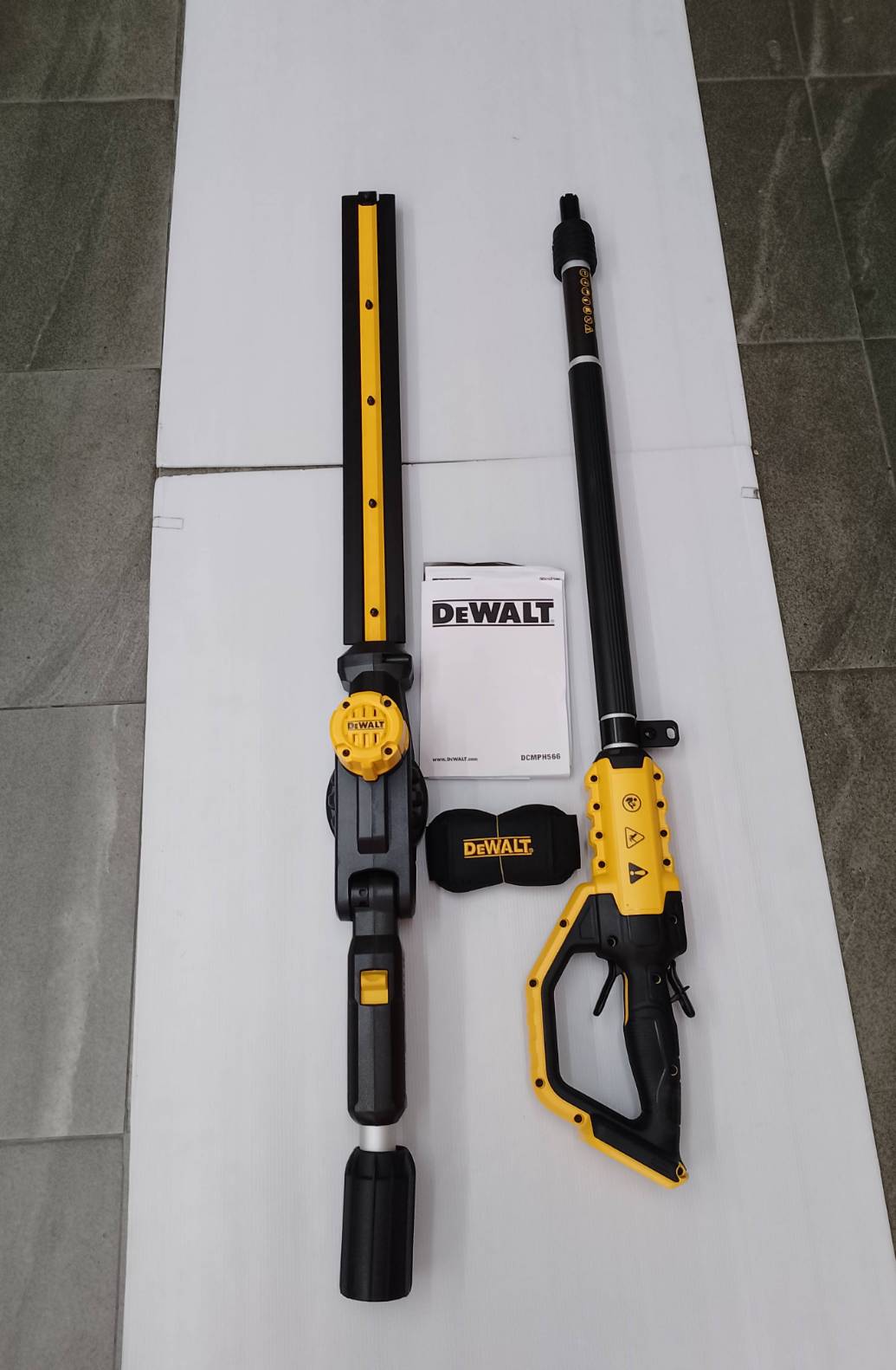 DEWALT เครื่องเล็มพุ่มไม้สูง18V DCMPH566N-XJ (ตัวเปล่า)