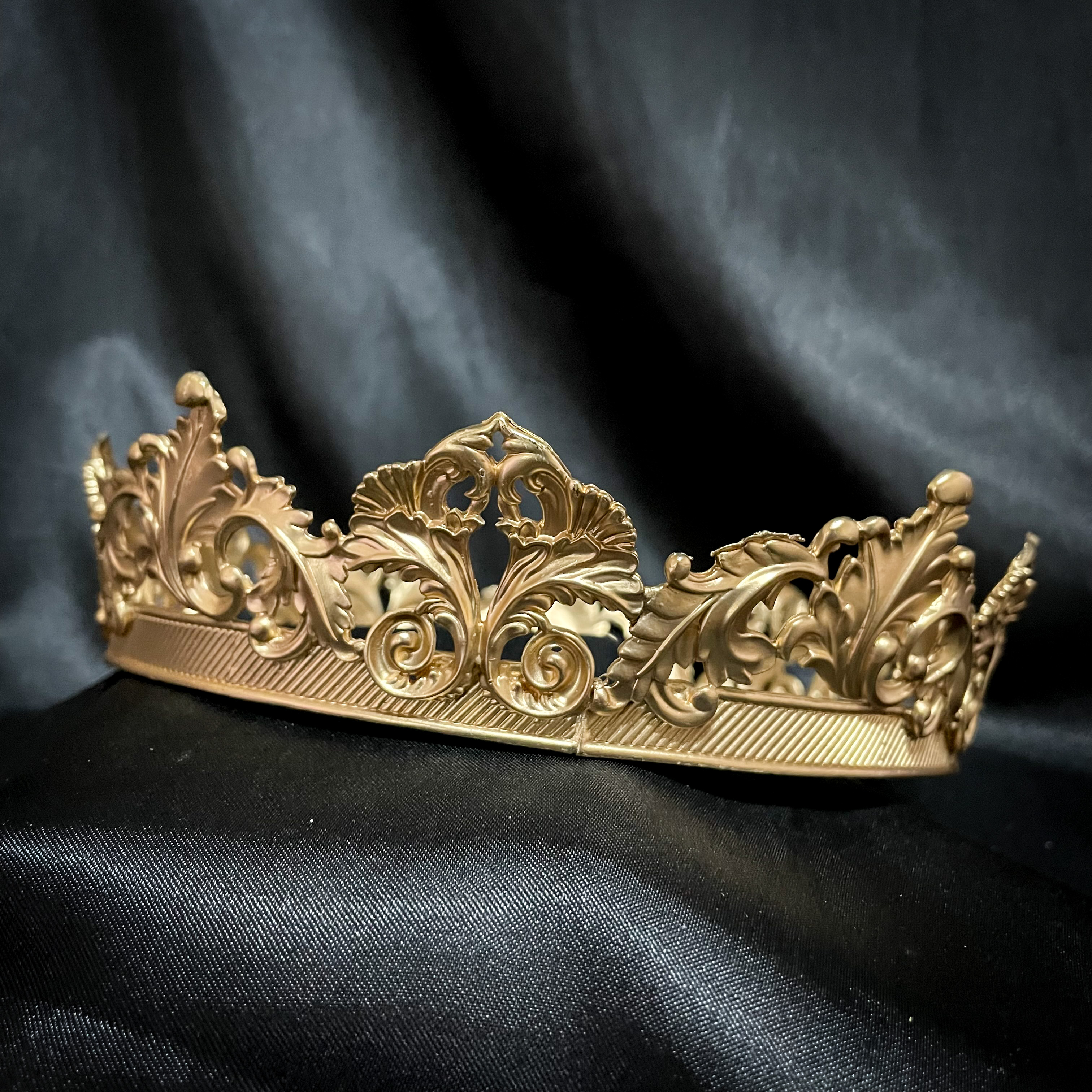 (พร้อมส่ง) มงกุฏผู้ชาย 077 มงกุฎสีทอง เจ้าชาย พระราชา การประกวด สินค้าพร้อมส่ง ไม่ต้องรอนาน งานพรีเมี่ยม ส่งด่วนจาก จ.อุบลราชธานี