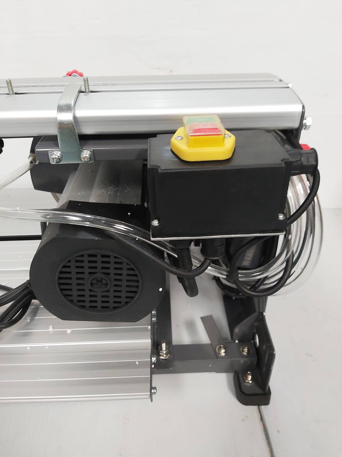 โต๊ะตัดกระเบื้อง36" (90ซม.)ใส่ใบ10" พร้อมขาตั้ง TS6112501 TOTAL