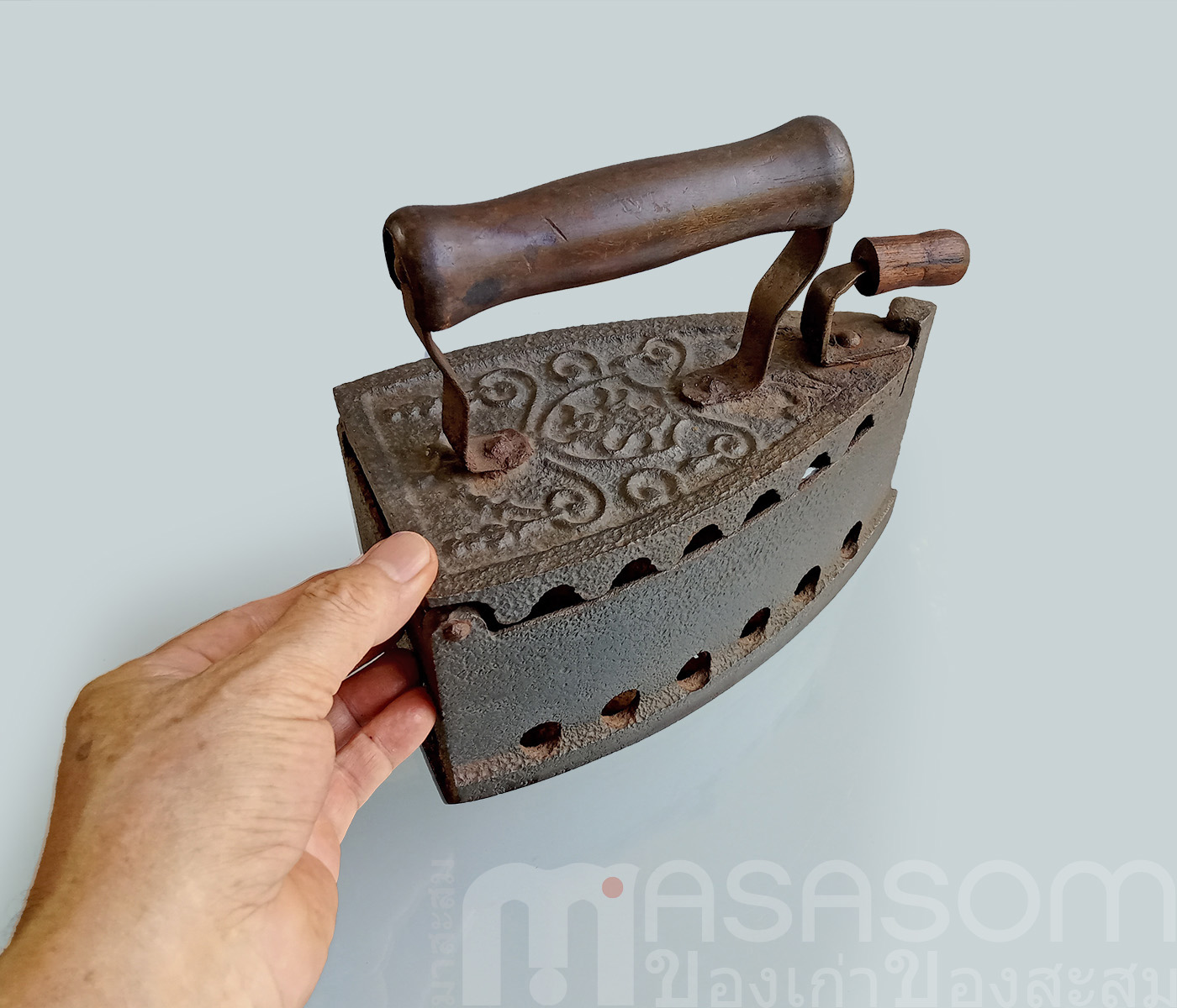 เตารีดเหล็กหล่อเก่ายุโรป