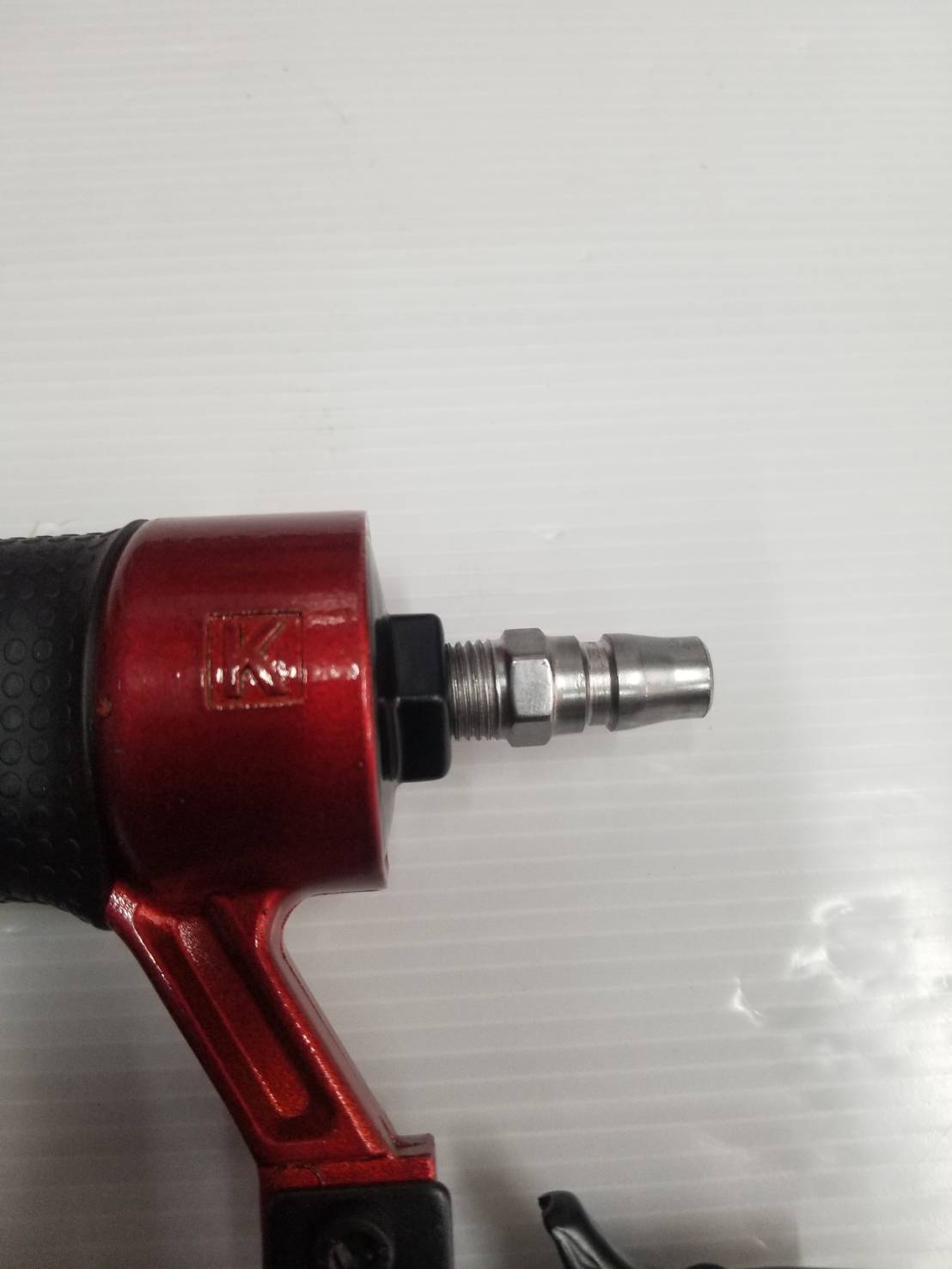 แม็กยิงตะปูลม ขาเดี่ยว F-50 REDKING เซฟตี้ปากปืน