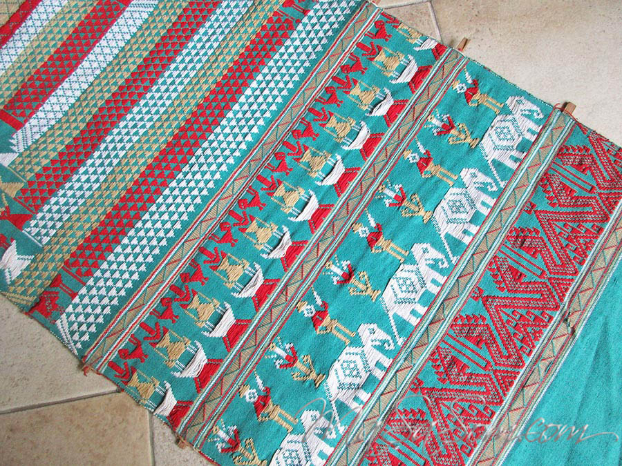 ตุงไทลื้อสีเขียวลายปราสาท