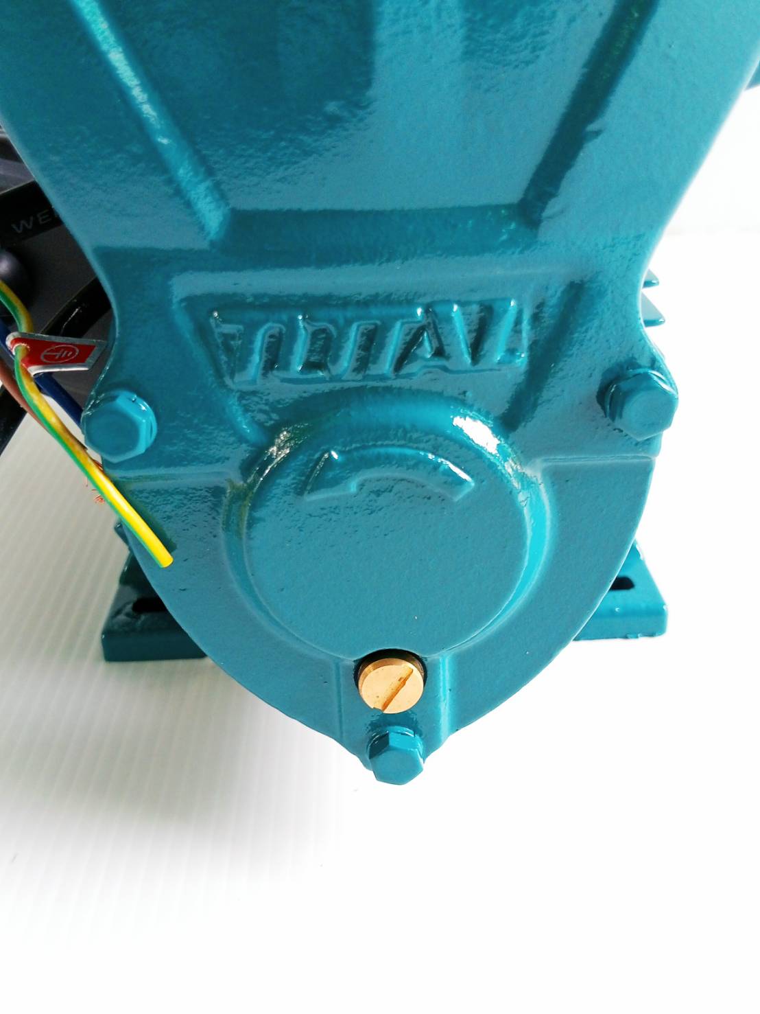 TOTAL ปั๊มน้ำอัตโนมัติ 370 วัตต์ ท่อ 1 นิ้ว 220 โวลท์ ชนิดล่อน้ำด้วยตัวเอง รุ่น TWP93706