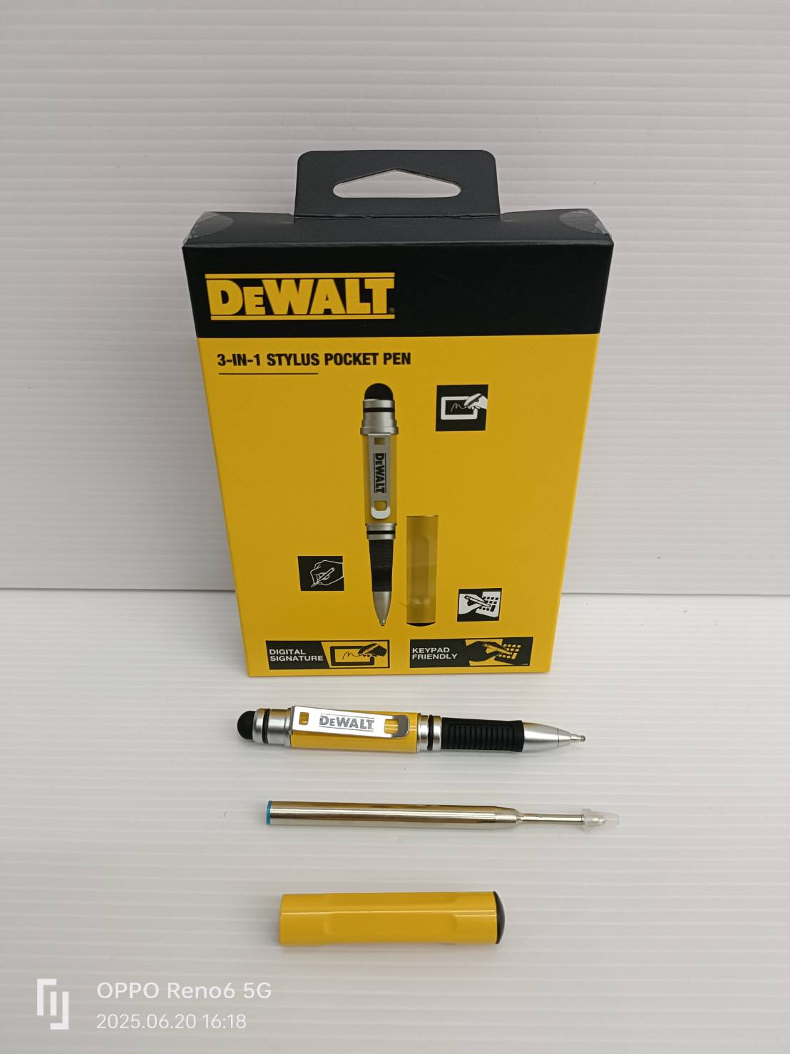 DEWALT รุ่น DXMA2151130E ปากกาสไตลัสสำหรับหน้าจอสัมผัส (3-IN-1 STYLUS POCKET PEN)