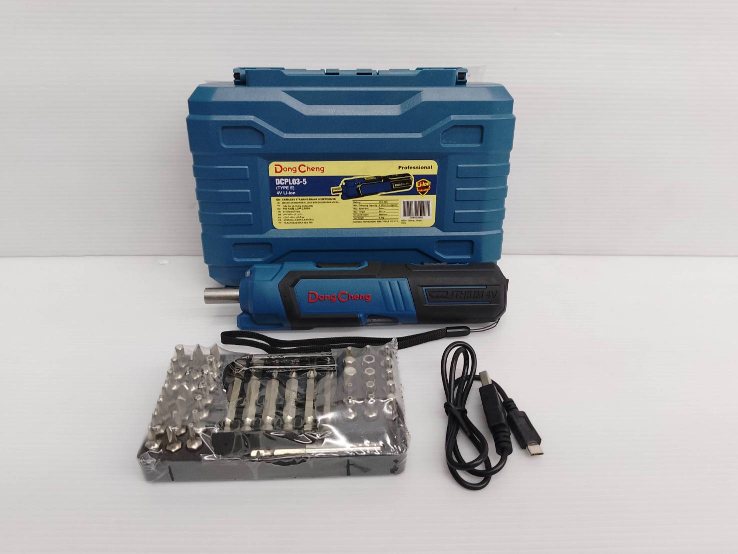 Dongcheng(DCดีจริง) DCPL03-5(TYPE E) ไขควงไร้สาย 4V 2.0Ah พร้อมดอกไขควง 42 ตัวชุด ตัวยึดแม่เหล็ก 1 ตัว