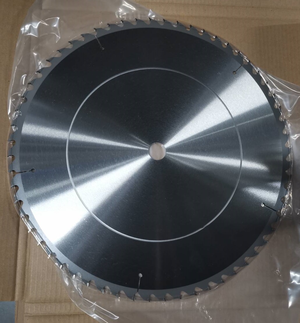 ใบเลื่อยวงเดือน 16"x60T MAKITA #B-17516