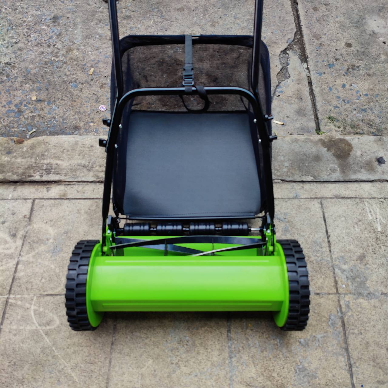 รถเข็นตัดหญ้าชนิดใช้แรงคน GRASSER54