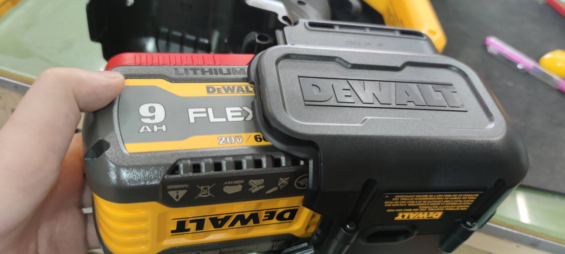 ปืนฉีดน้ำไร้สาย20V DCPW550B-XJ DEWALT