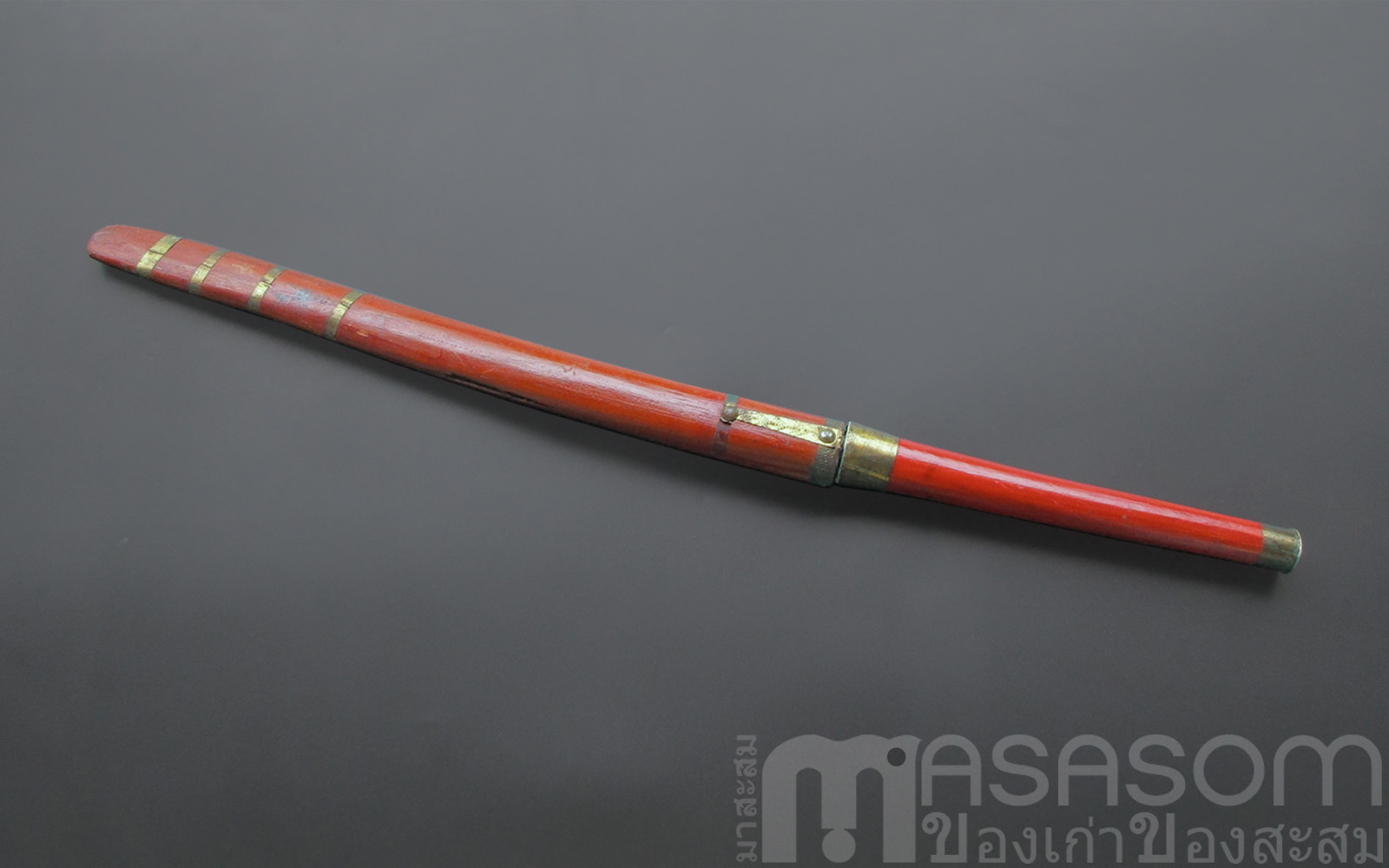 มีดดาบเก่าฝักทาชาด