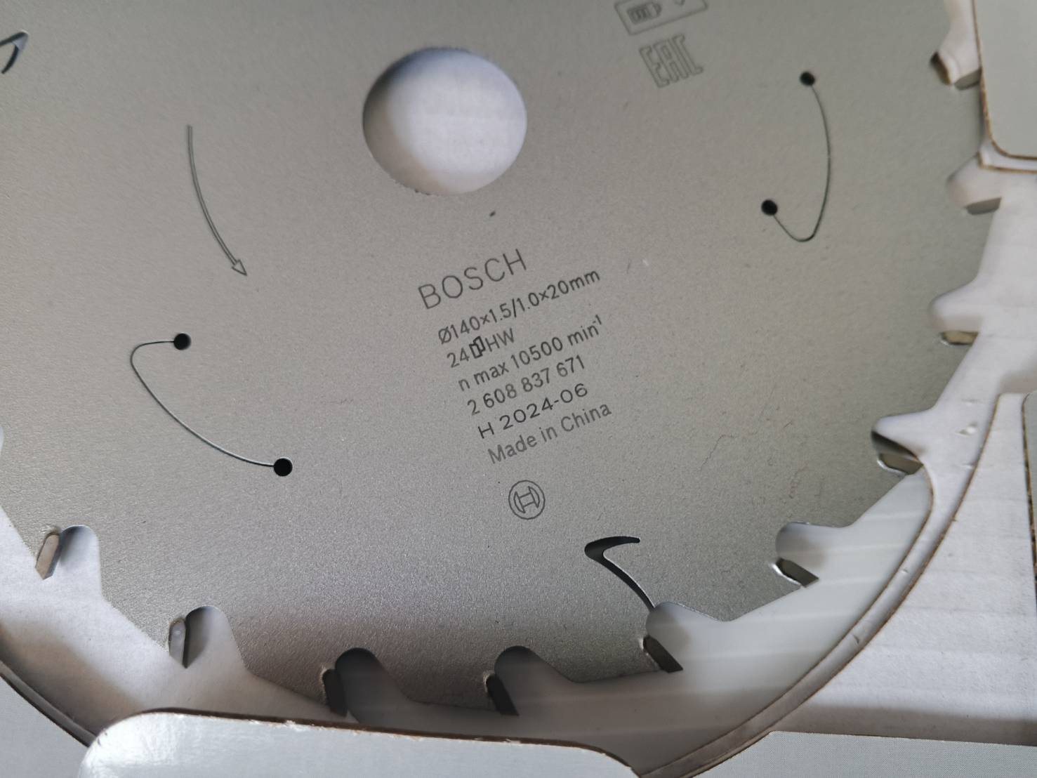 ใบเลื่อยวงเดือนไม้ PRO WOOD 5.5"x24T BOSCH 2608837671