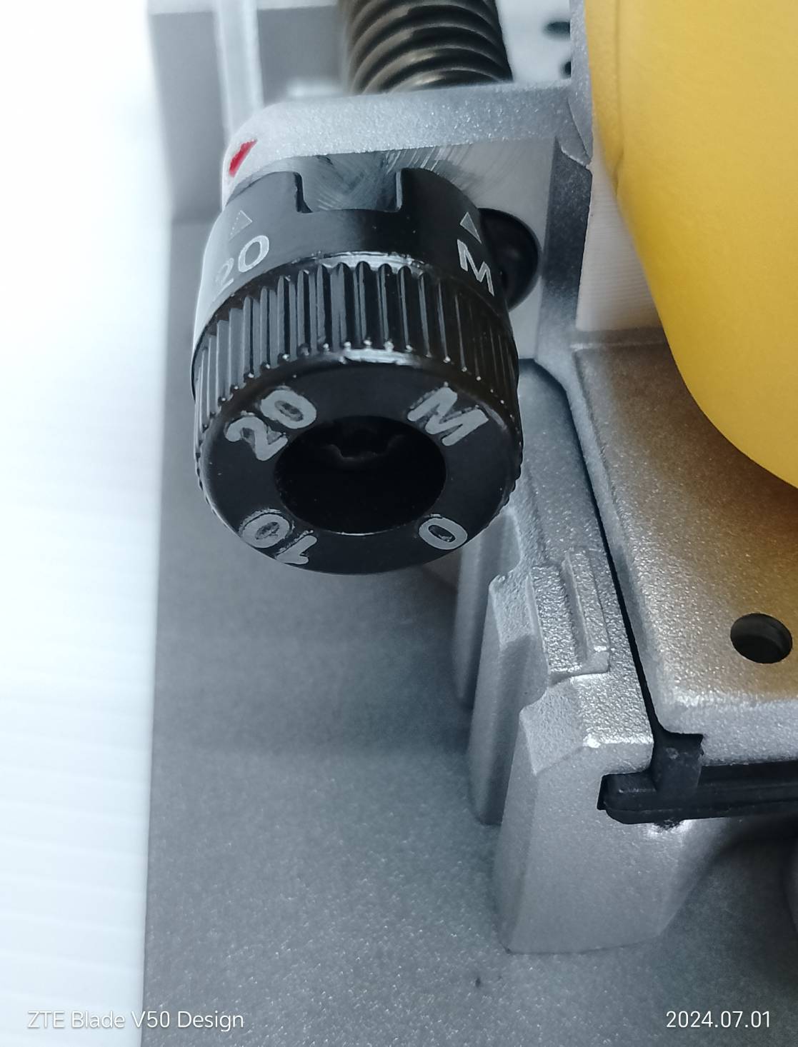 เครื่องต่อไม้ไร้สาย (Biscuit Jointer) 18V DCW682N DEWALT (ตัวเปล่า)