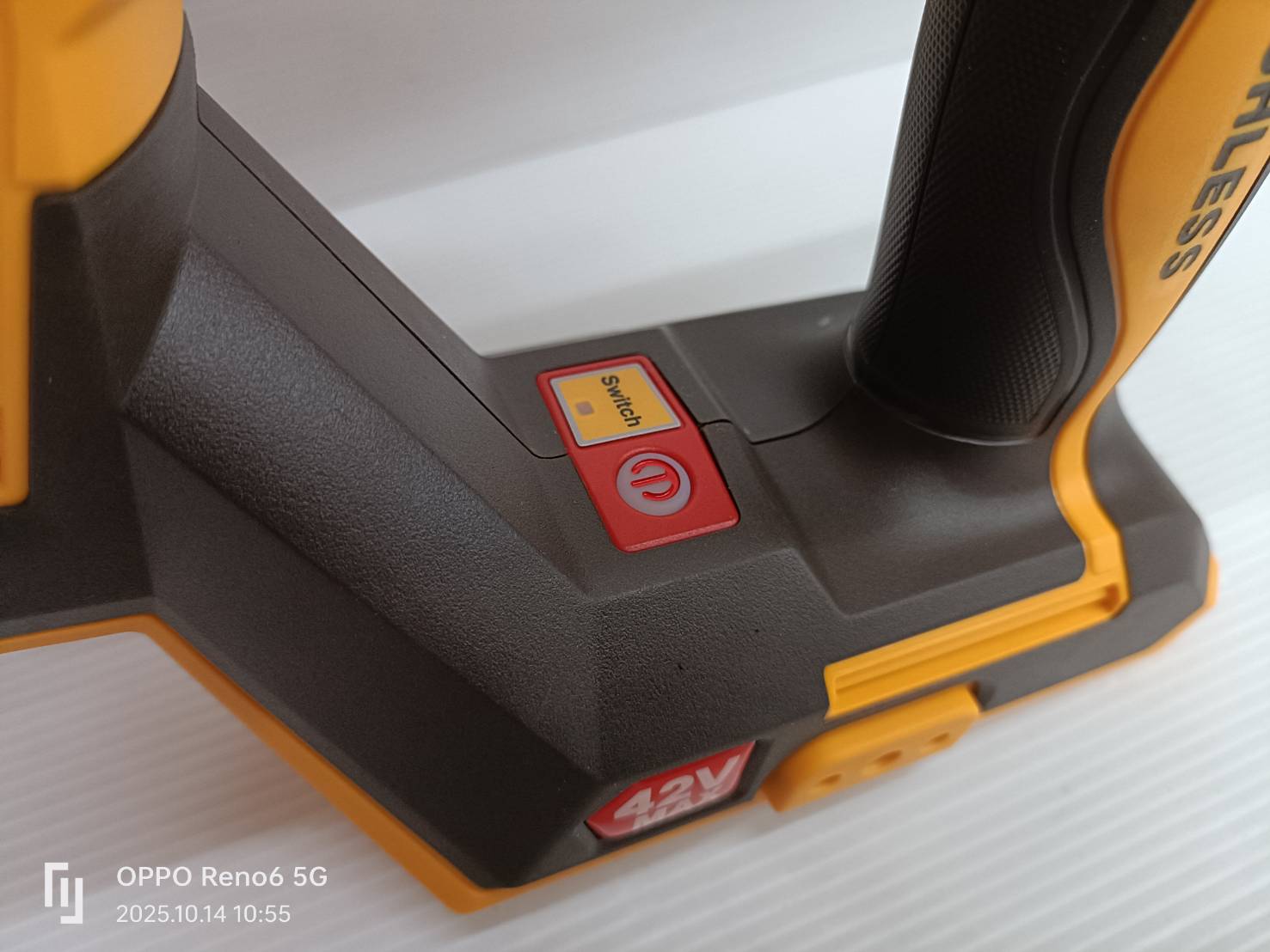 INGCO เครื่องยิงตะปูคอนกรีต40มม 42V CCNLI420602