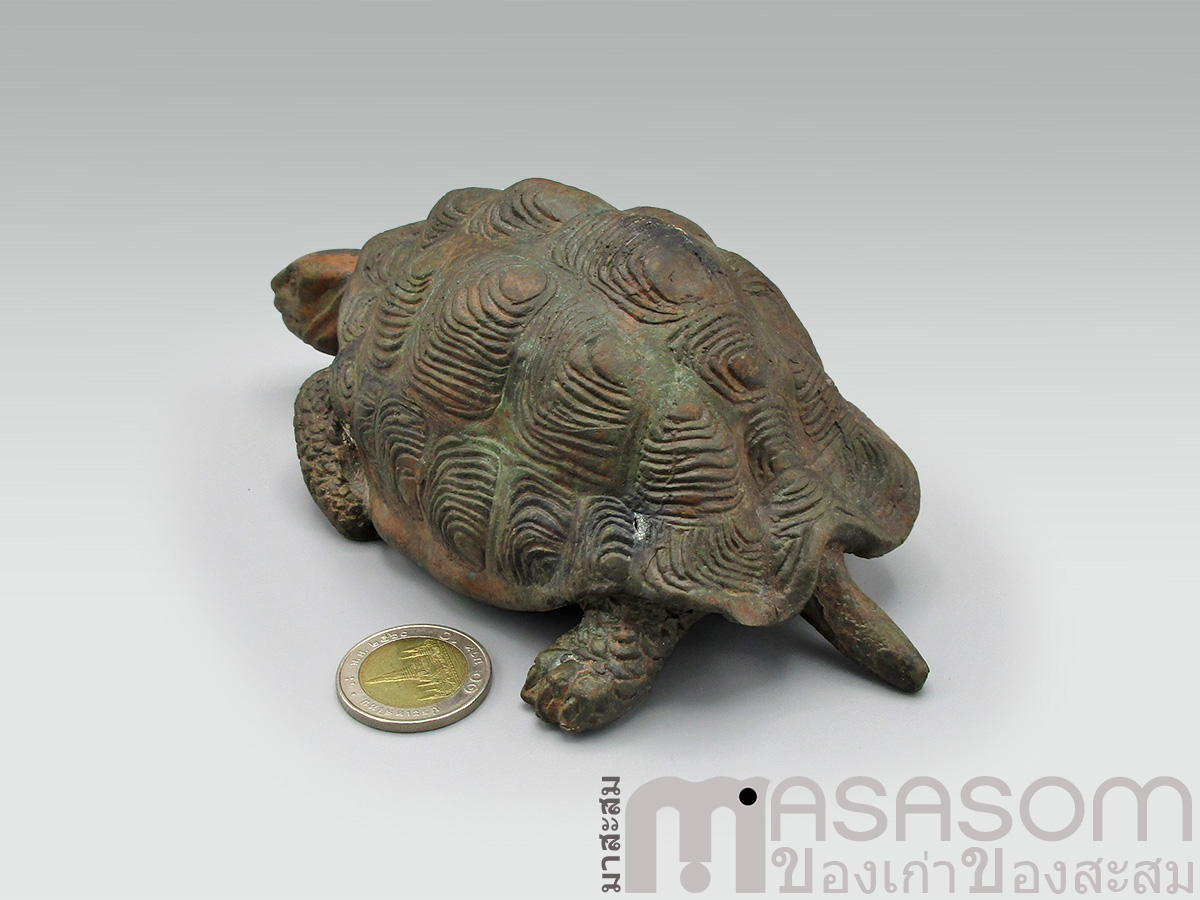 เต่าทองเหลืองรูปปั้น