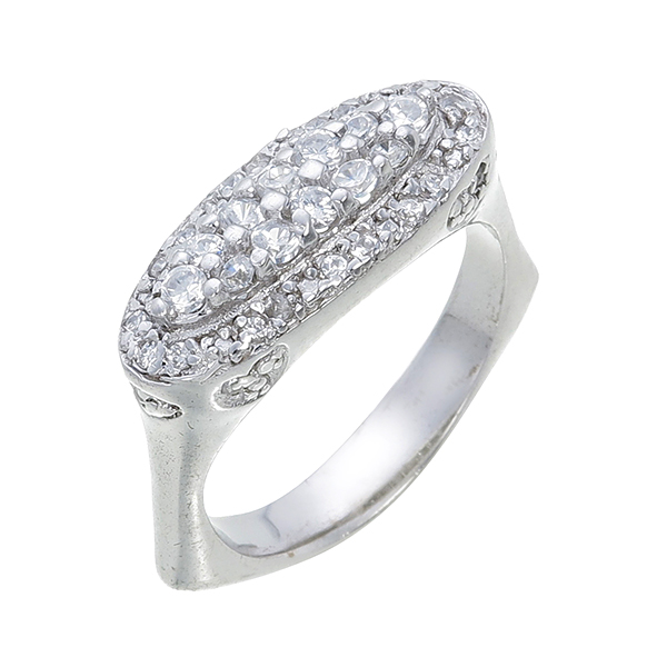 แหวนเพชร ประดับ เพชรCZ แหวนทรงวงรี ตัวเรือนเงินแท้100% (เงินแท้92.5%) ฝังเพชรกลมขาว มีความเก๋ไก๋ ใส่ติดนิ้วได้ทุกงาน รับรองไม่ซ้ำใครแน่นอน