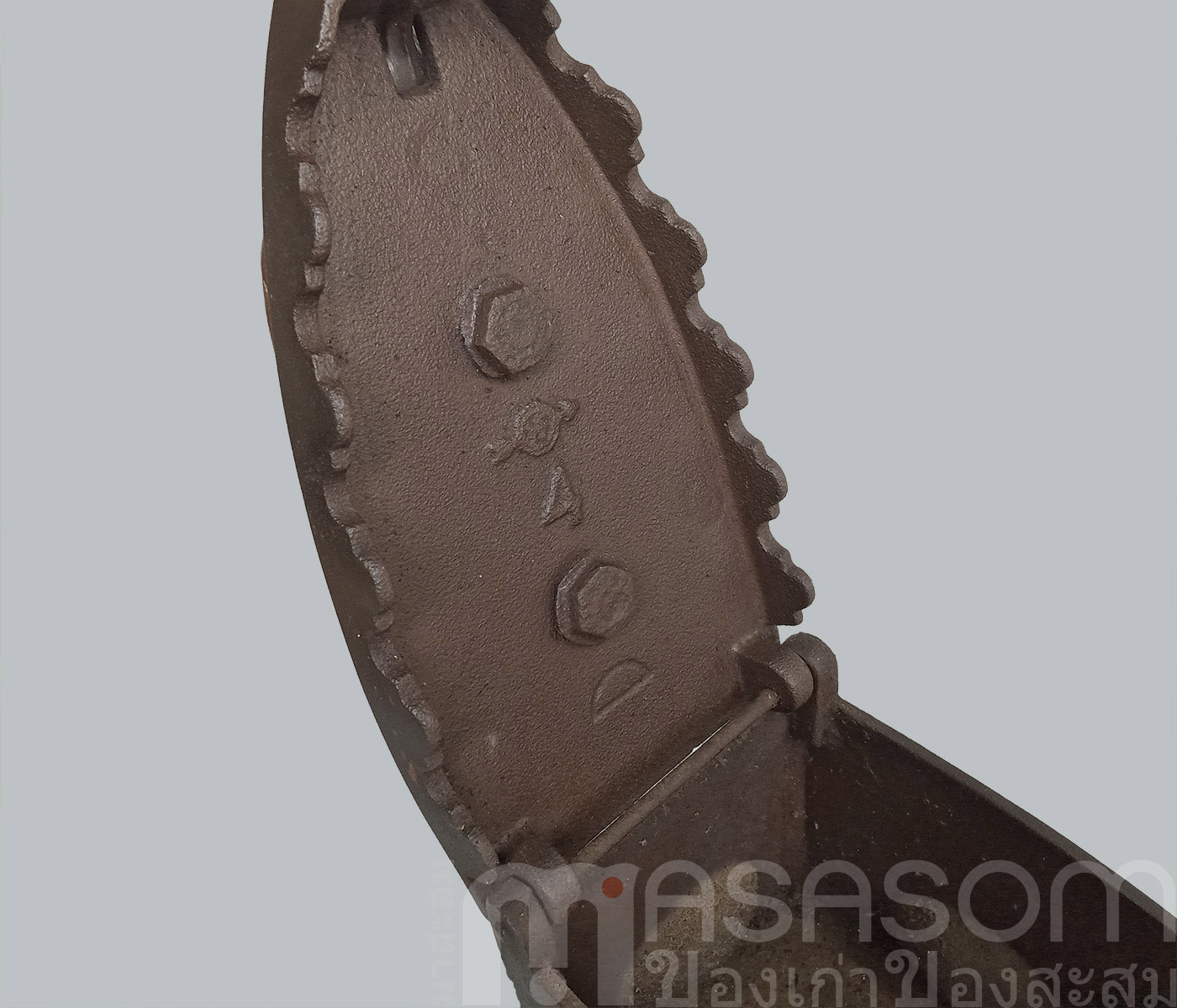 เตารีดเหล็กหล่อเก่ายุโรป