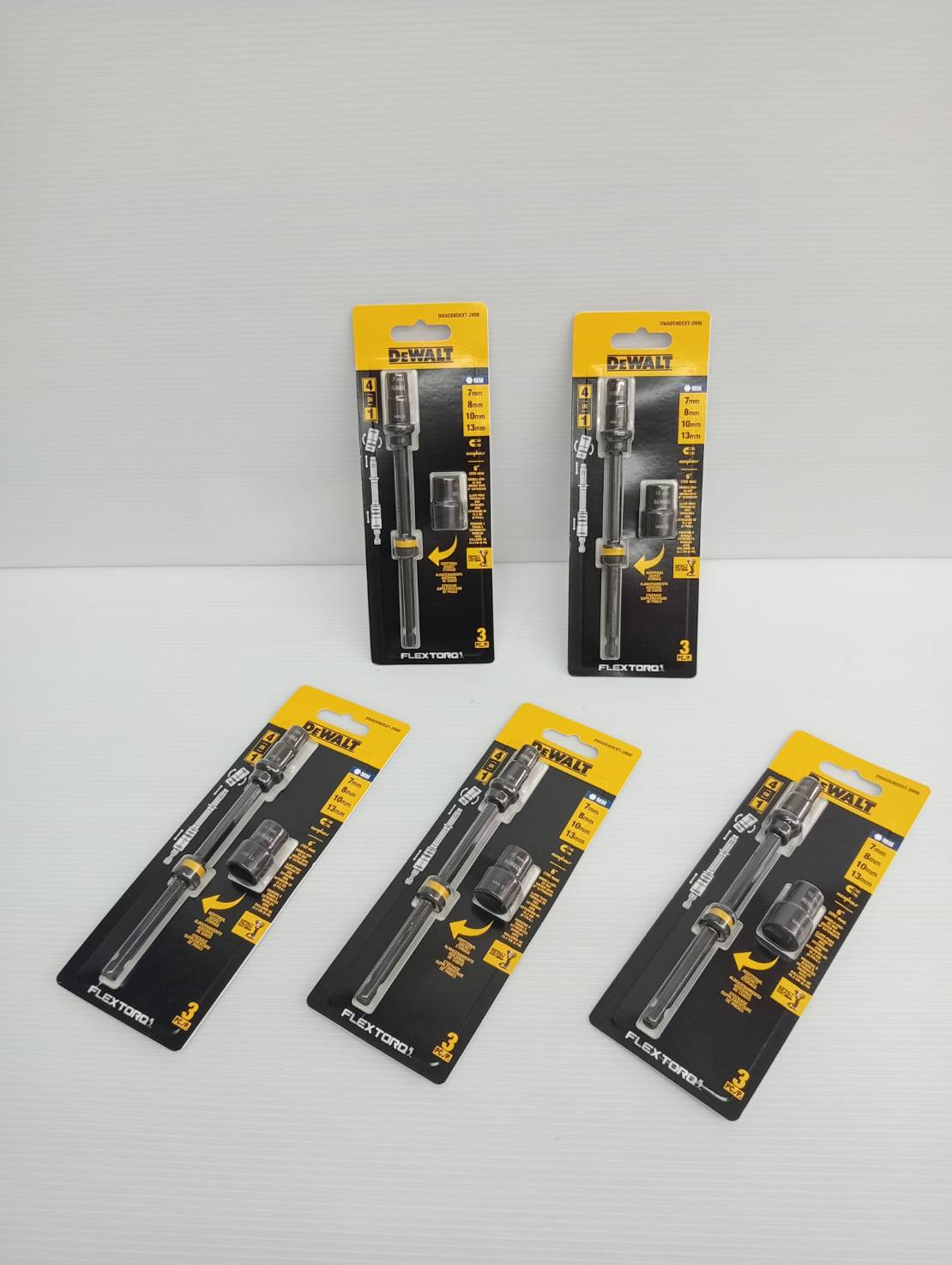 DEWALT DWADENDEXT-2MM ตัวแปลงบล็อก 7mm 8mm 10mm 13mm