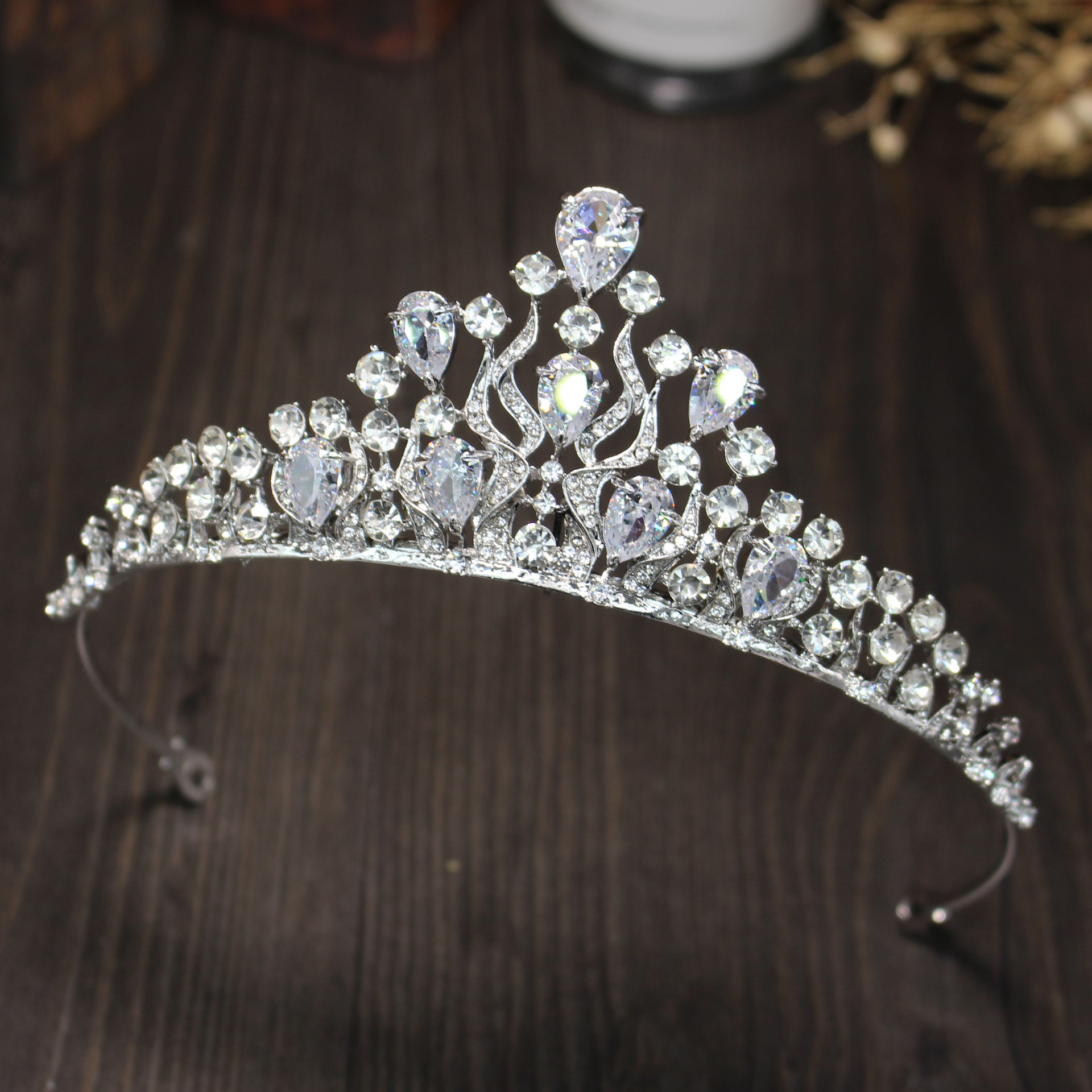 (พร้อมส่ง) เทียร่า 235 มงกุฎนางงาม มงกุฎเจ้าหญิง งานสวย ปราณีต QCเพชรทุกเม็ด สินค้าพร้อมส่งจากไทย