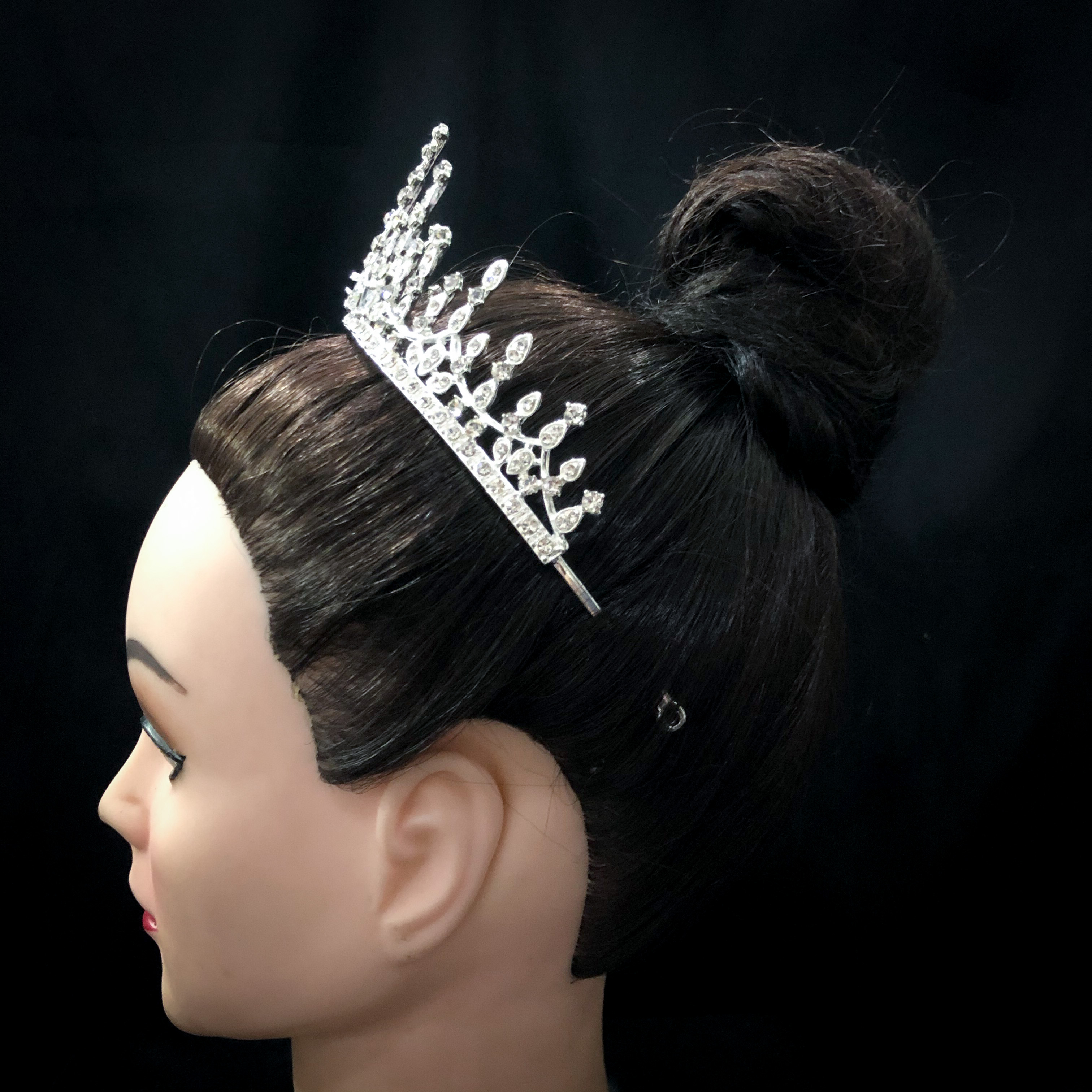 (พร้อมส่ง) เทียร่า 261 สีเงิน มงกุฎนางงาม มงกุฎประกวด เทียร่าเจ้าสาว งานสวย ปราณีต QCเพชรทุกเม็ด สินค้าพร้อมส่งจากไทย